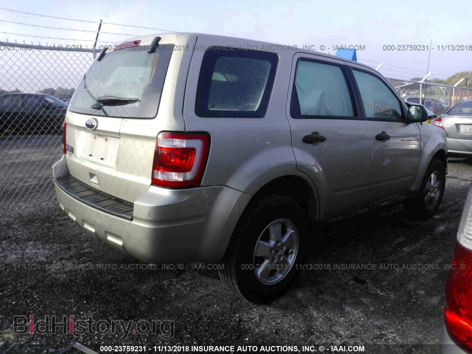 2011 Ford Escape - VIN: 1FMCU0C72BKB70535 - Photo 4