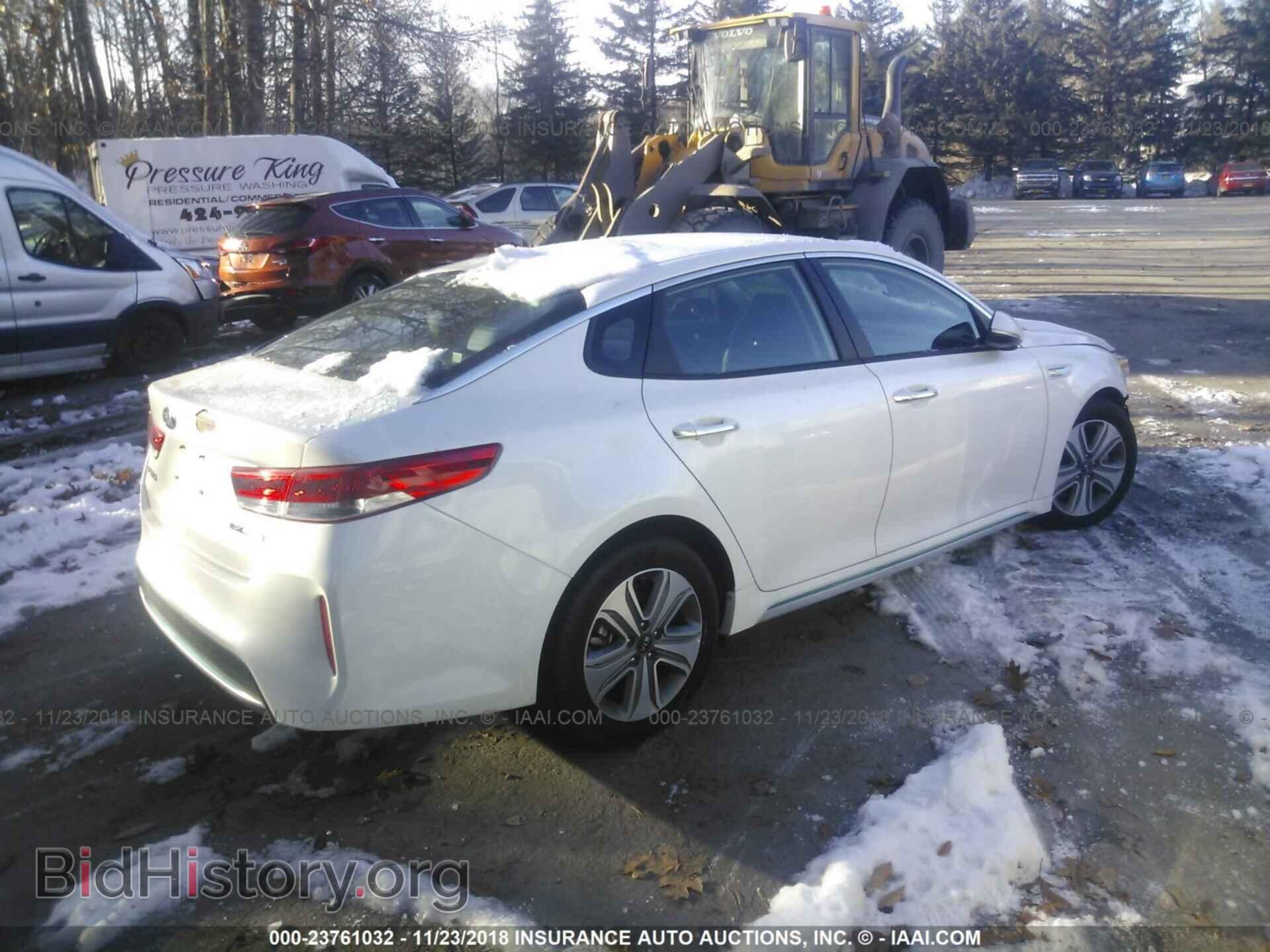 2017 Kia Optima - VIN: KNAGV4LD4H5014677 - Photo 4
