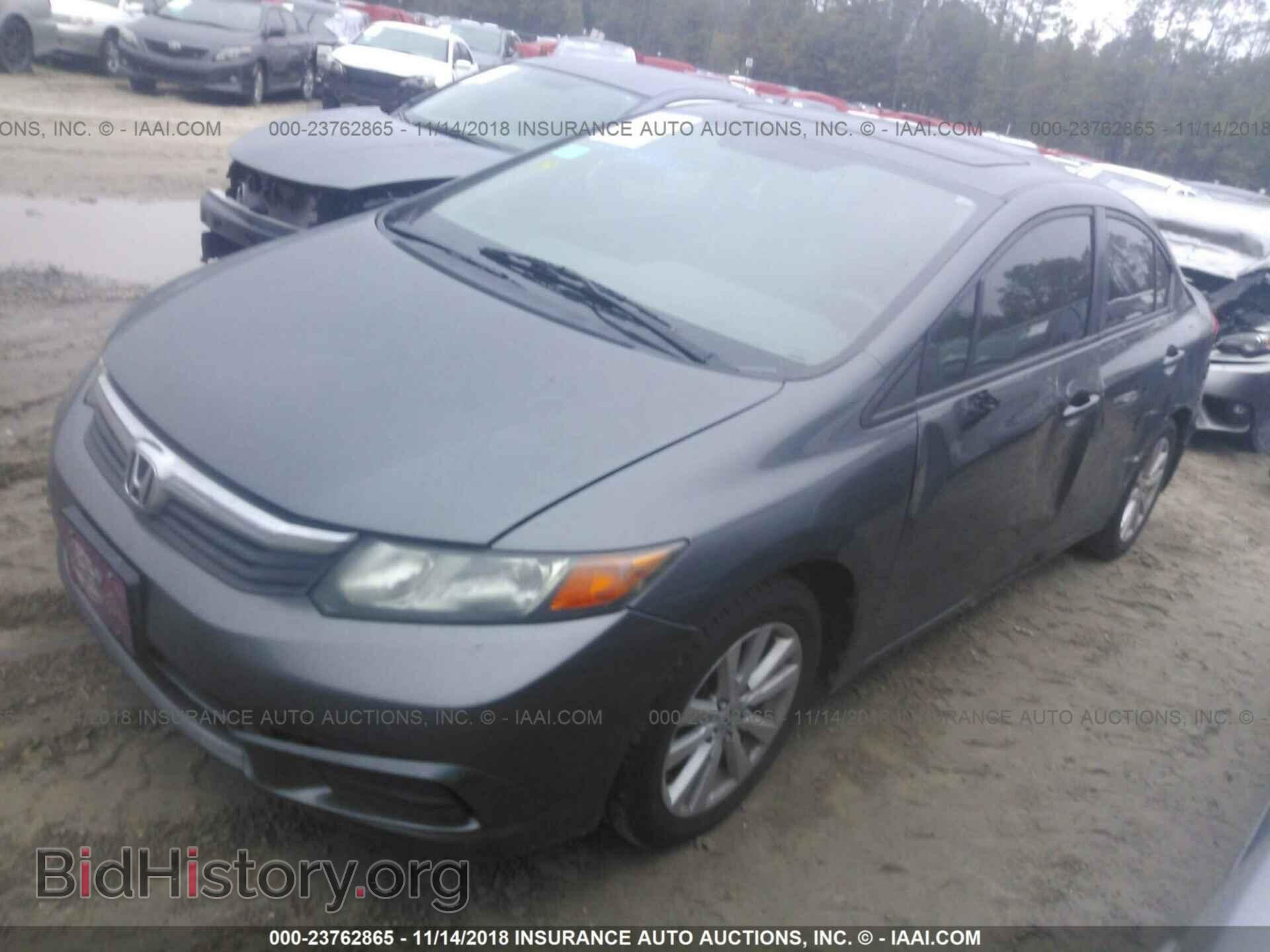 2012 Honda Civic - VIN: 2HGFB2F88CH501961 - Фото 2