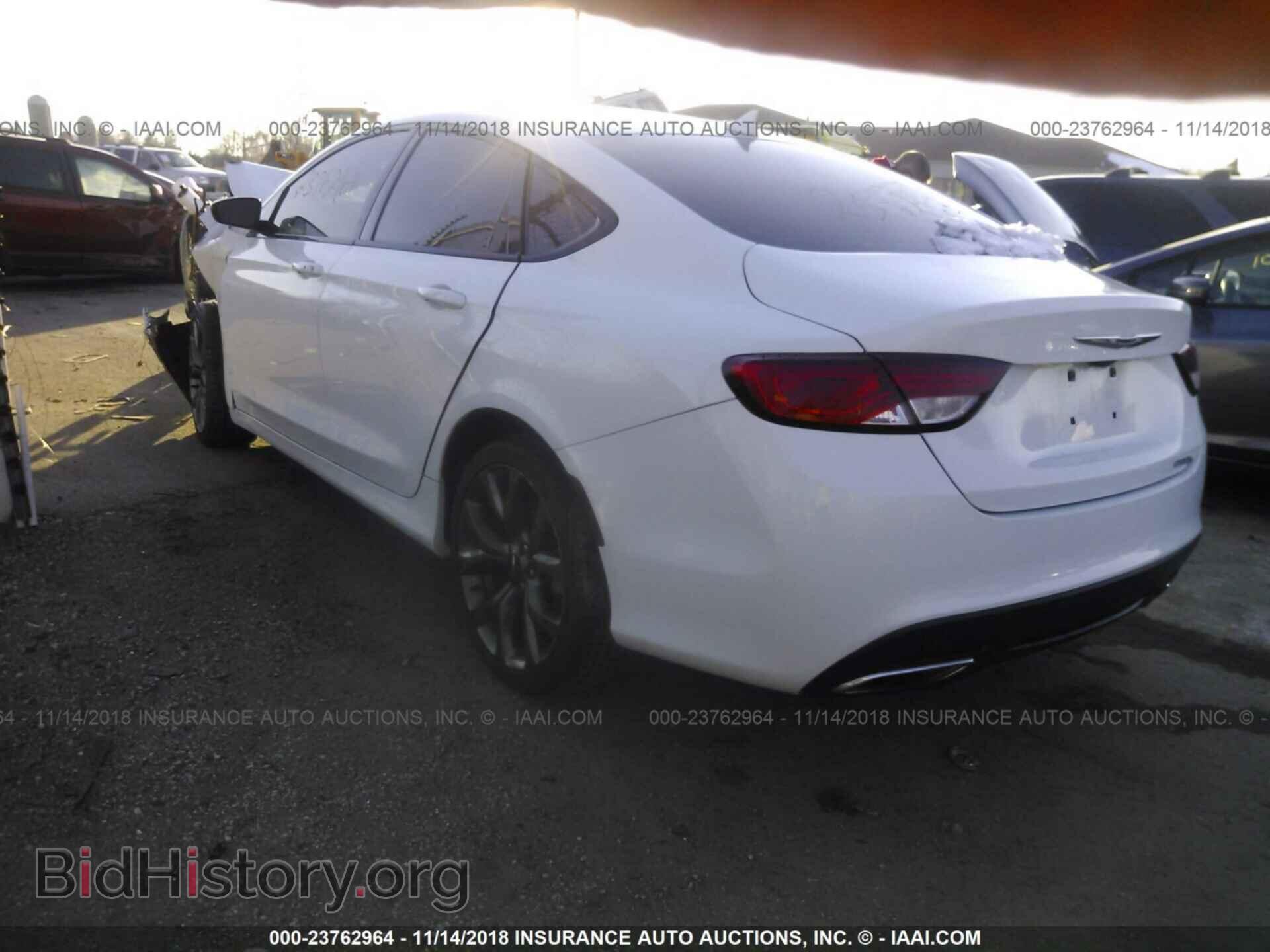 2015 Chrysler 200 - VIN: 1C3CCCDG6FN632143 - Photo 3