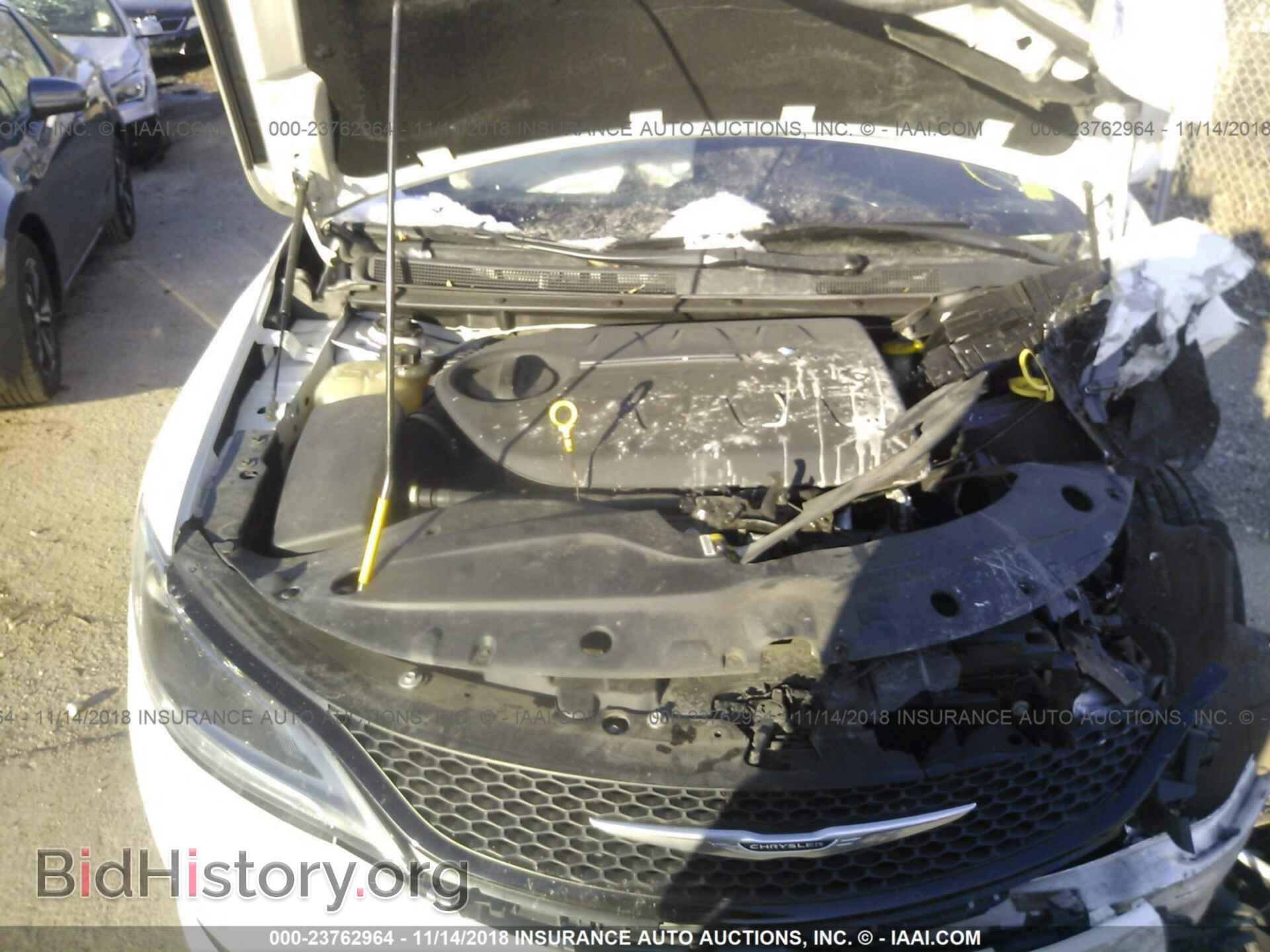 2015 Chrysler 200 - VIN: 1C3CCCDG6FN632143 - Photo 10