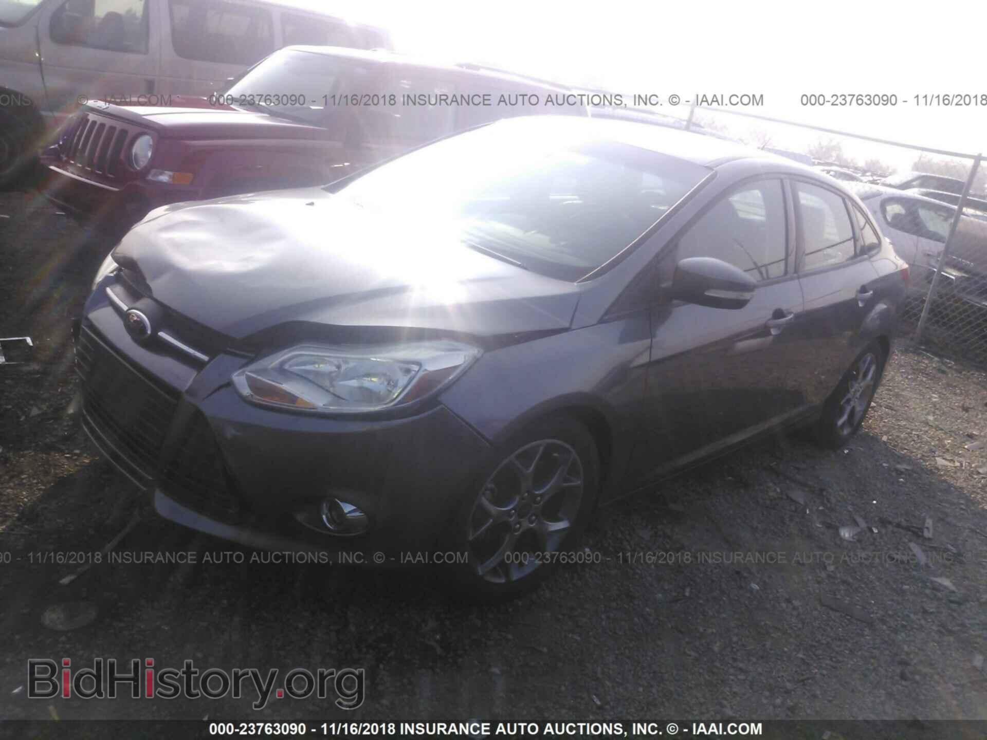 2014 Ford Focus - VIN: 1FADP3F28EL219579 - Photo 2