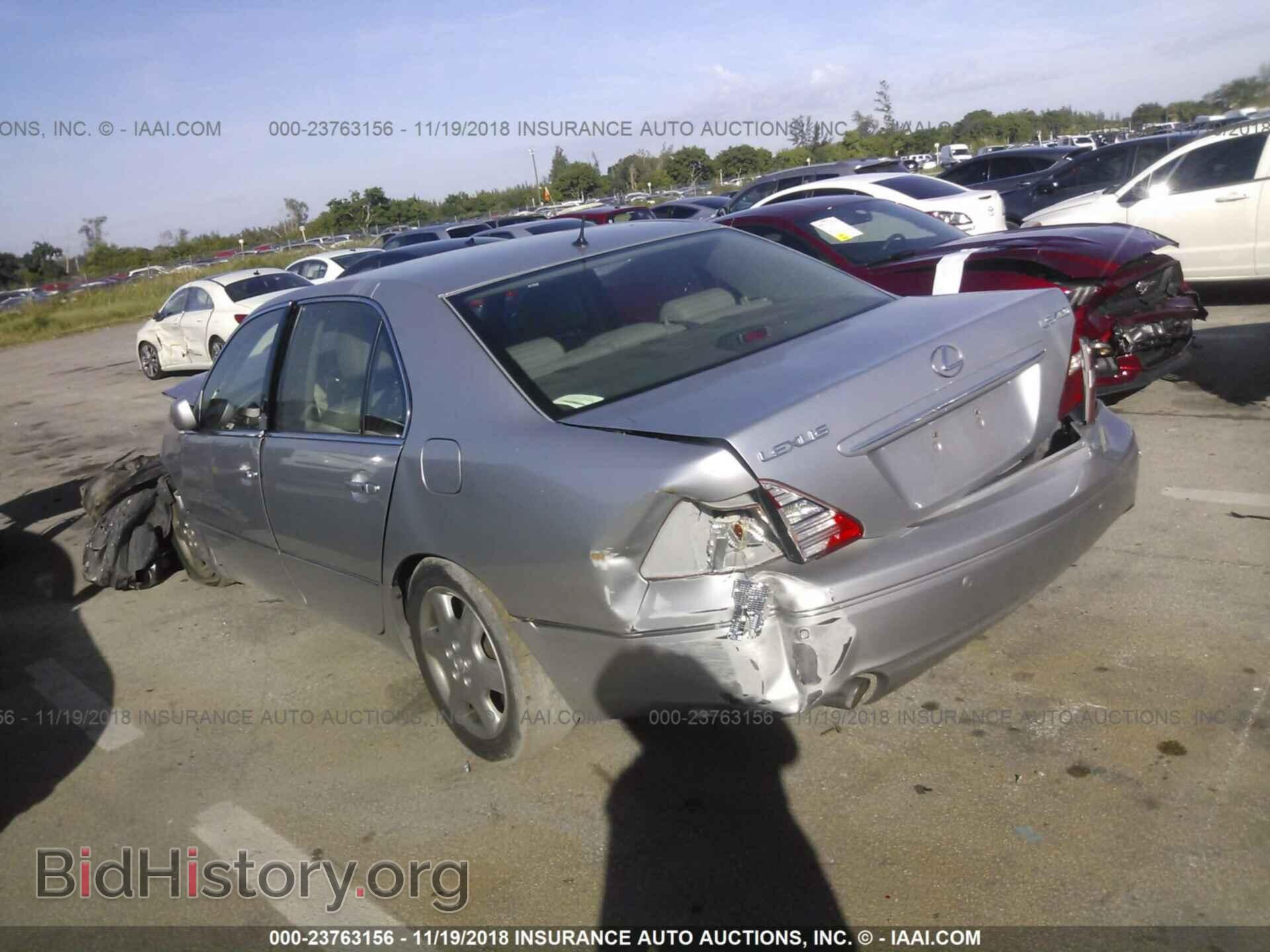 2004 LEXUS LS - VIN: JTHBN36F640162565 - Фото 3