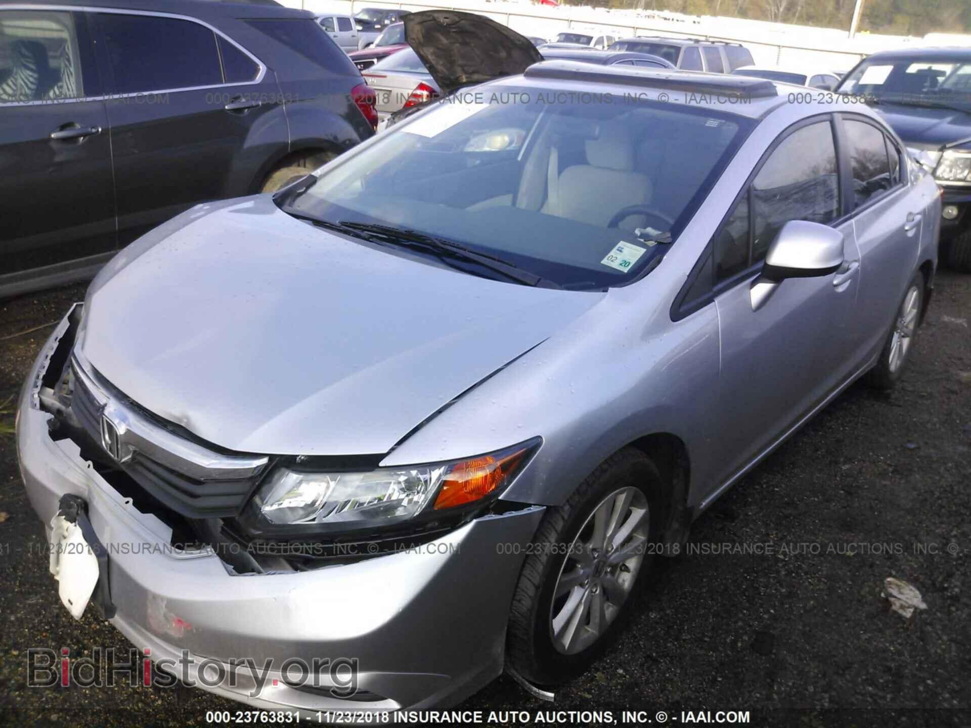 2012 Honda Civic - VIN: 2HGFB2F86CH306280 - Фото 2