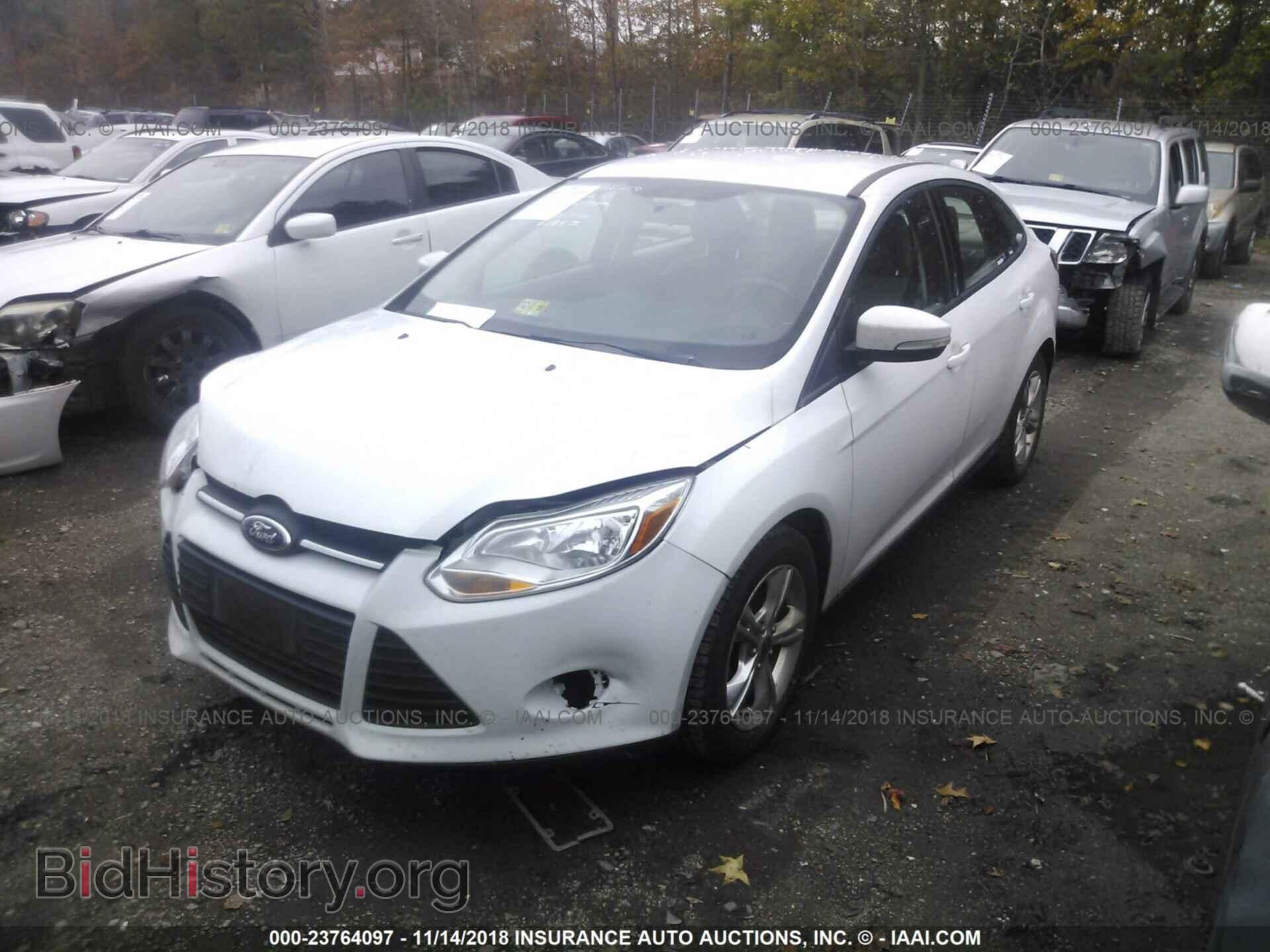 2013 Ford Focus - VIN: 1FADP3F25DL258984 - Фото 2