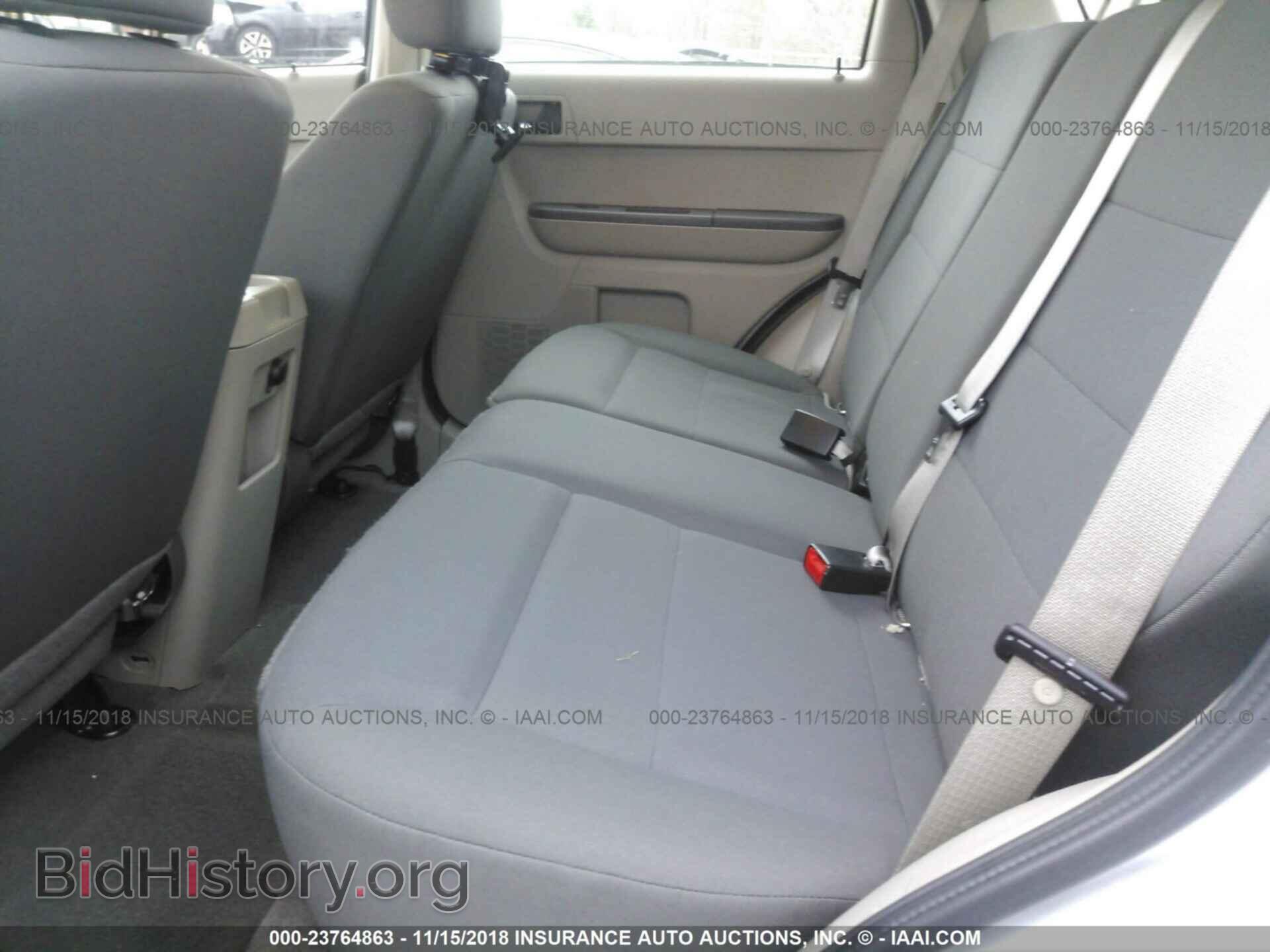 2011 FORD ESCAPE - VIN: 1FMCU0C75BKA63284 - Photo 8