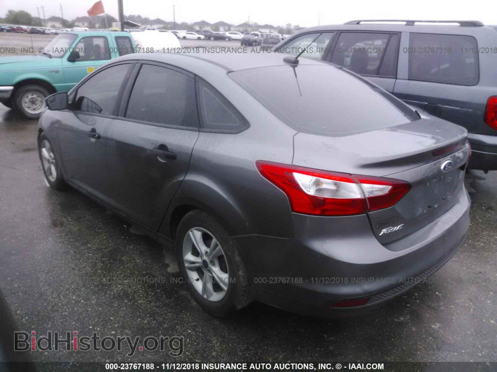 2014 Ford Focus - VIN: 1FADP3E22EL372413 - Photo 3