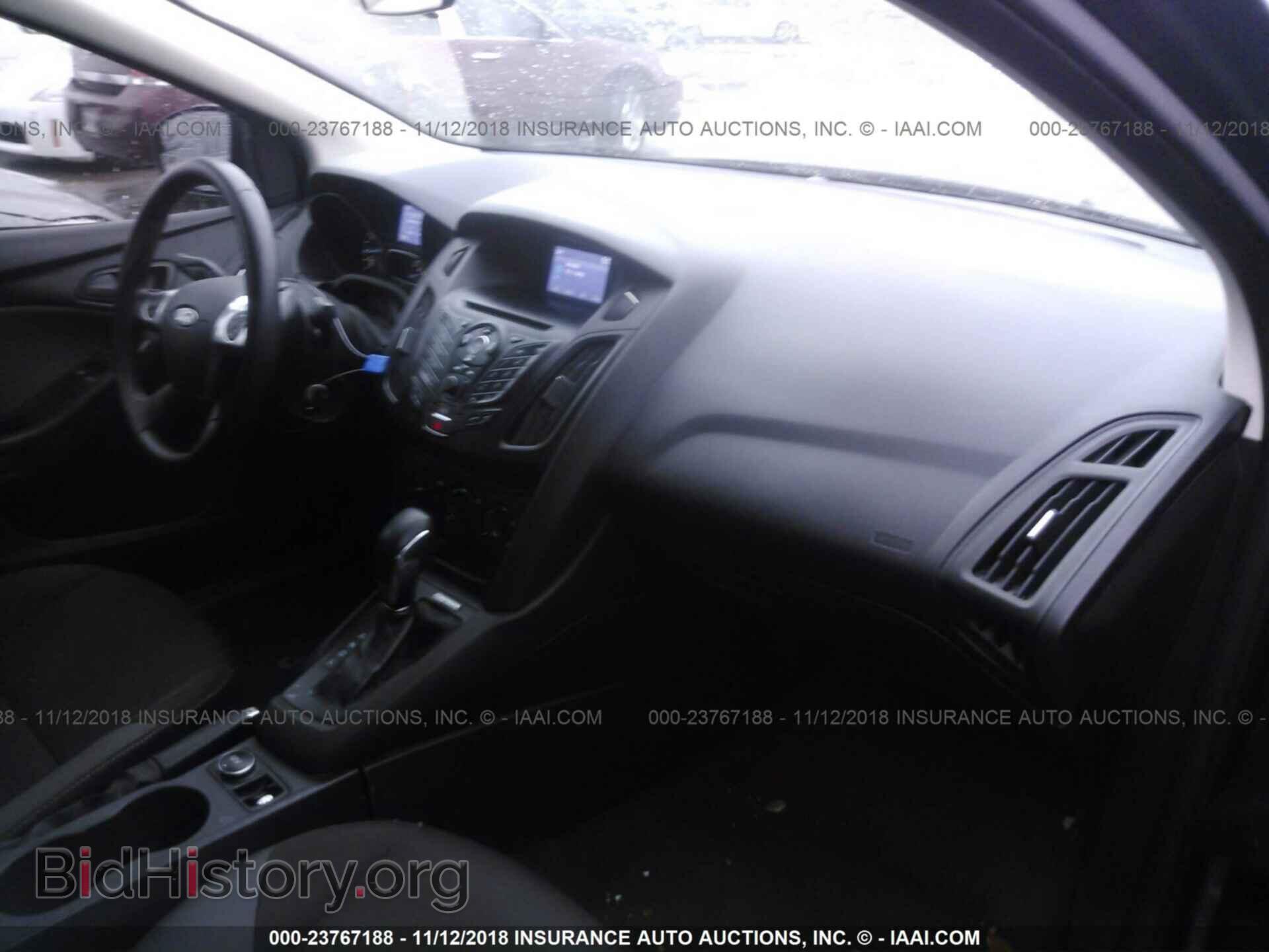2014 Ford Focus - VIN: 1FADP3E22EL372413 - Photo 5