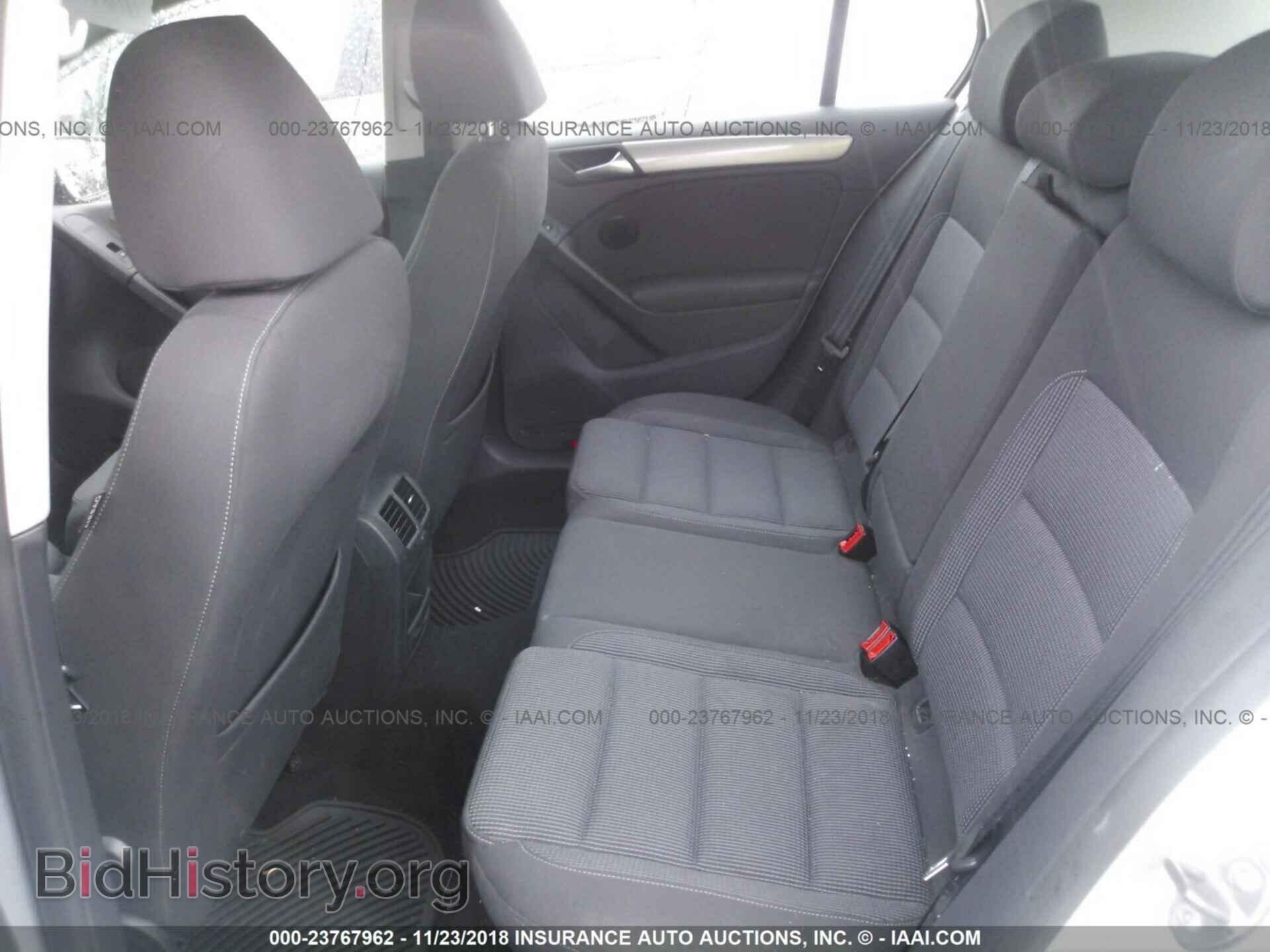 2012 Volkswagen Golf - VIN: WVWDB7AJXCW113418 - Фото 8