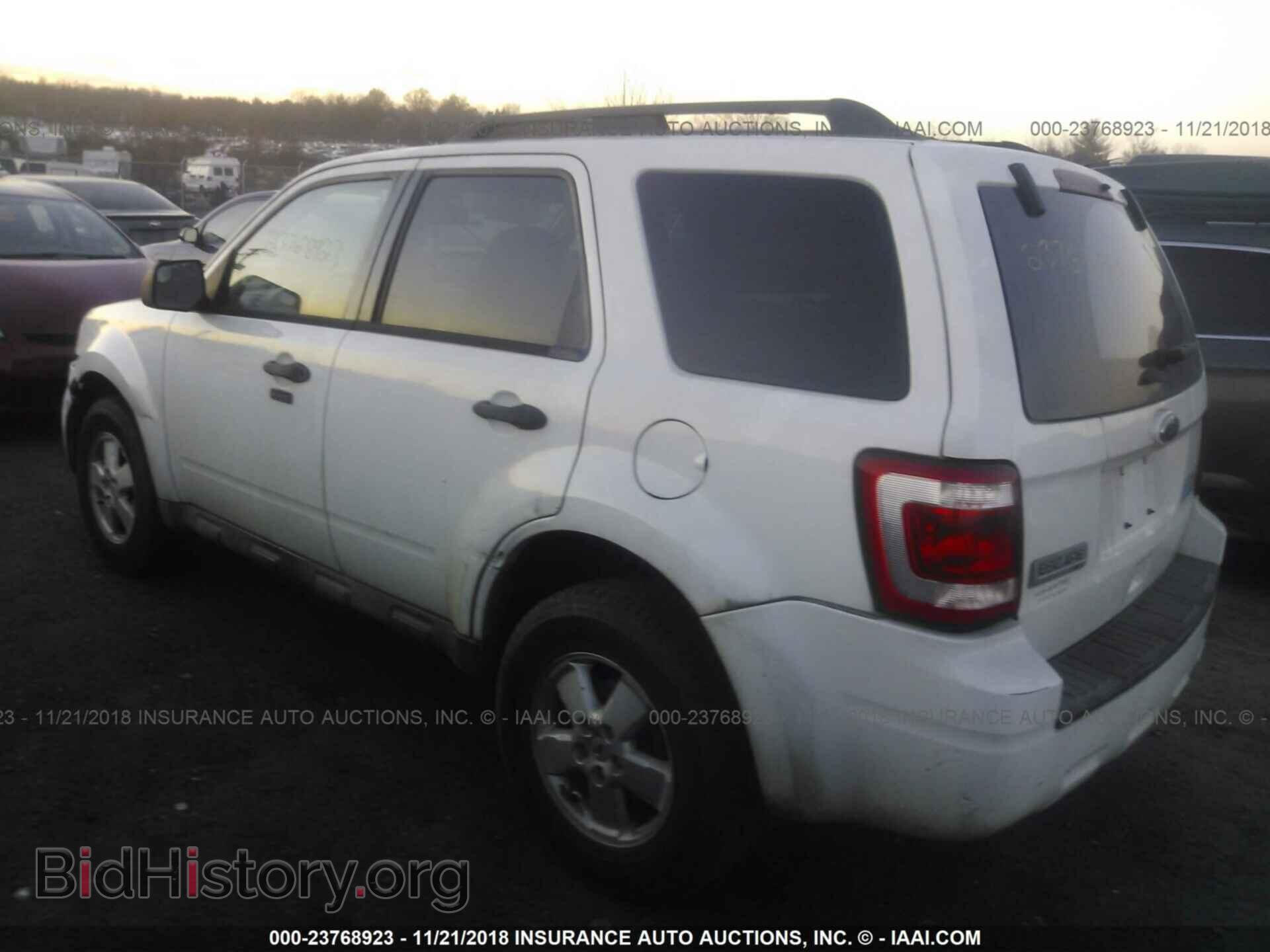 2011 FORD ESCAPE - VIN: 1FMCU9D76BKB34298 - Фото 3