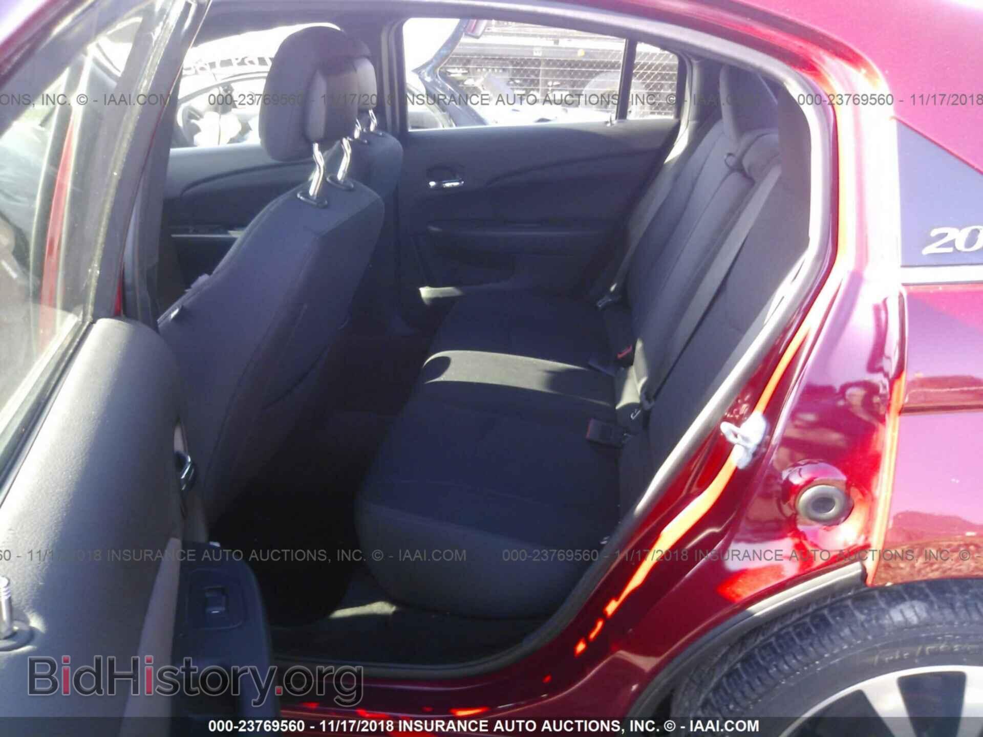 2014 Chrysler 200 - VIN: 1C3CCBBB9EN153084 - Фото 8