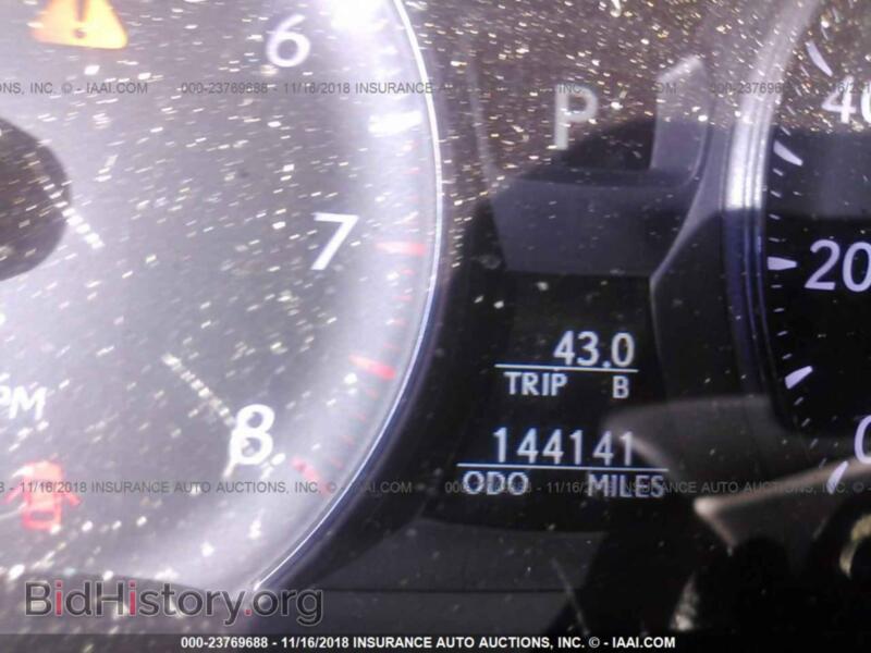 2011 Lexus LS (VIN JTHBL5EF8B5104329) — photo 7 of 10