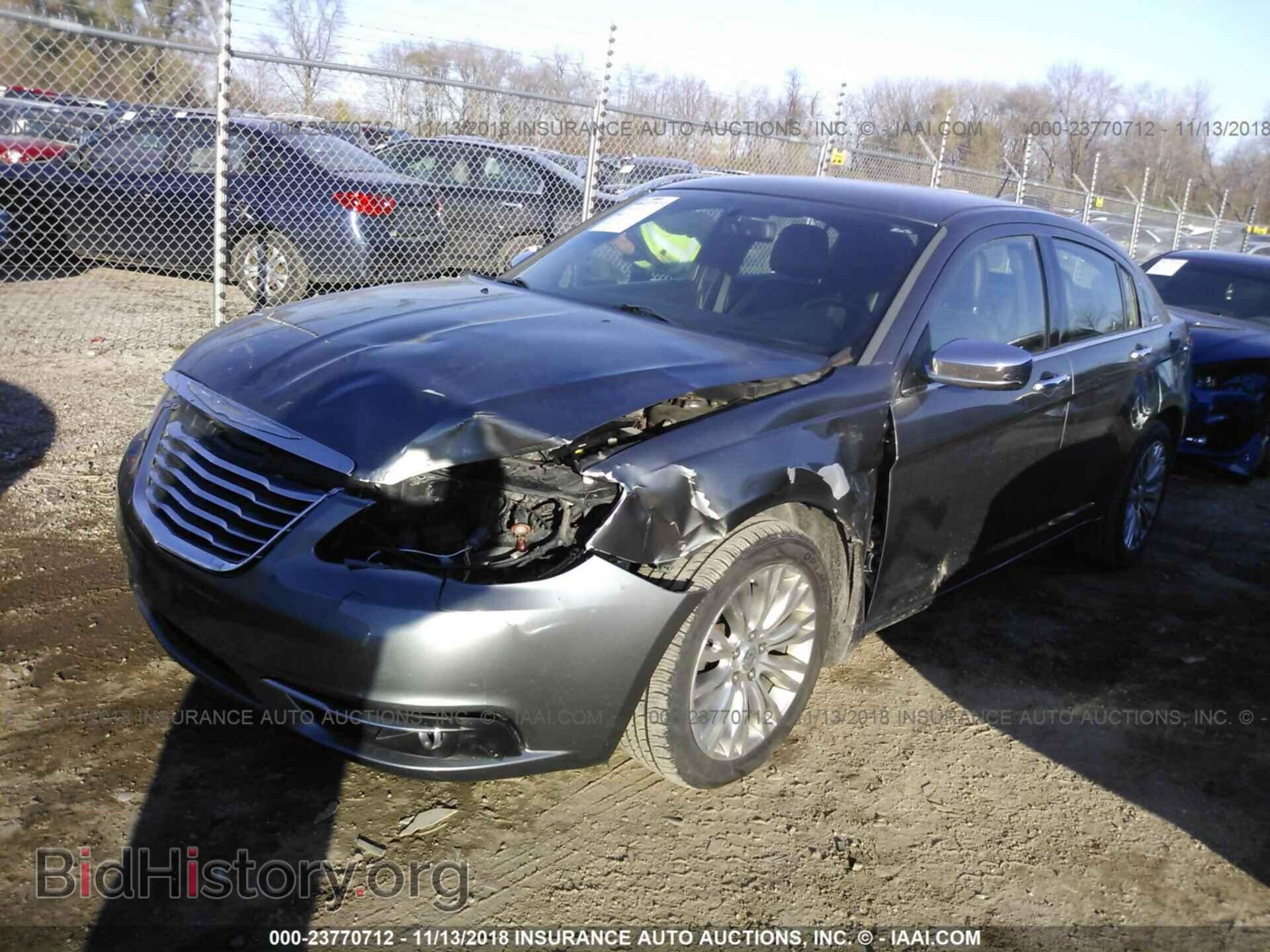 2012 Chrysler 200 - VIN: 1C3CCBCB3CN155165 - Фото 2