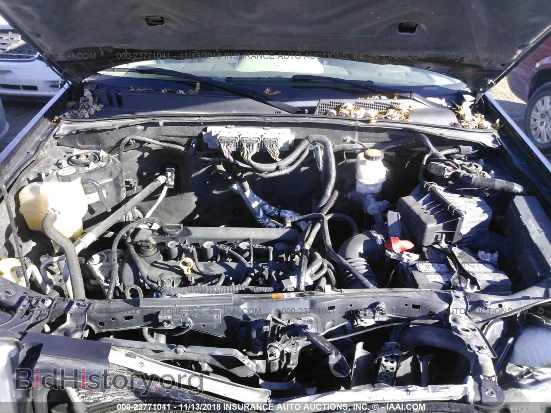 2011 Ford Escape - VIN: 1FMCU9C76BKA57062 - Photo 10