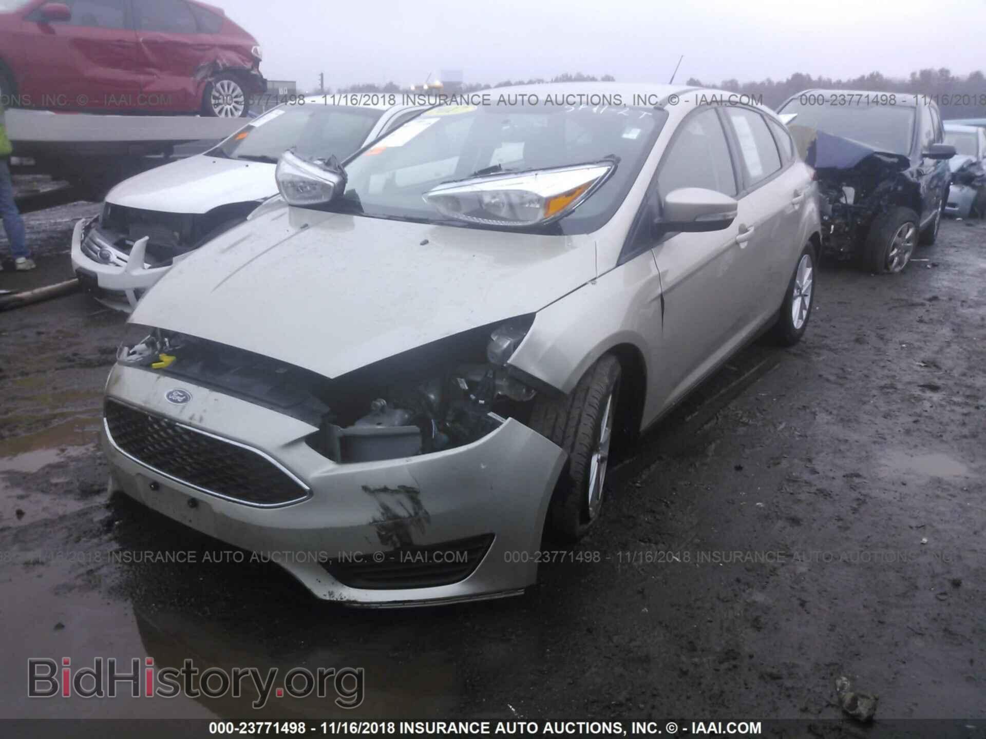 2017 Ford Focus - VIN: 1FADP3K2XHL216368 - Photo 2