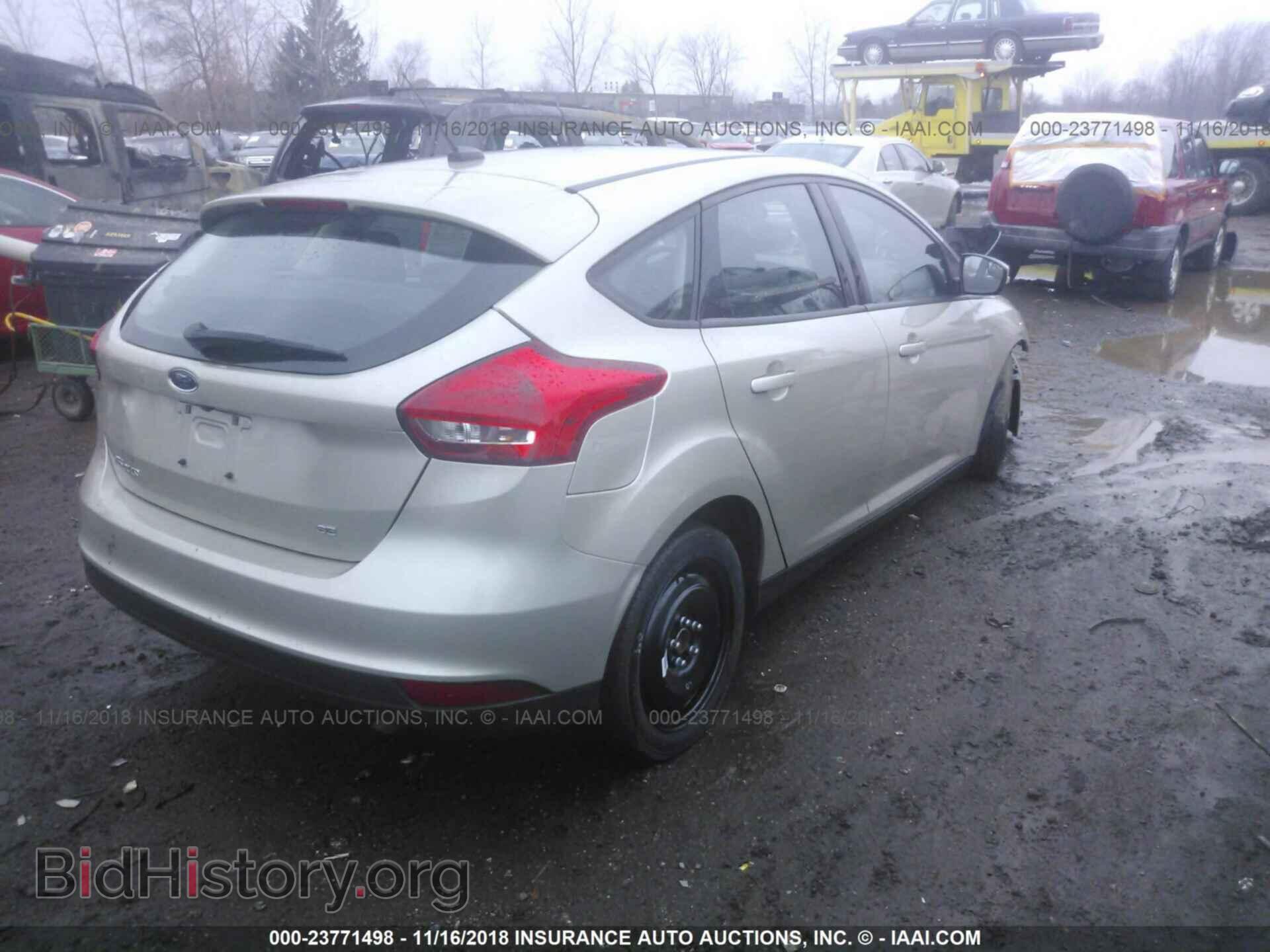 2017 Ford Focus - VIN: 1FADP3K2XHL216368 - Photo 4