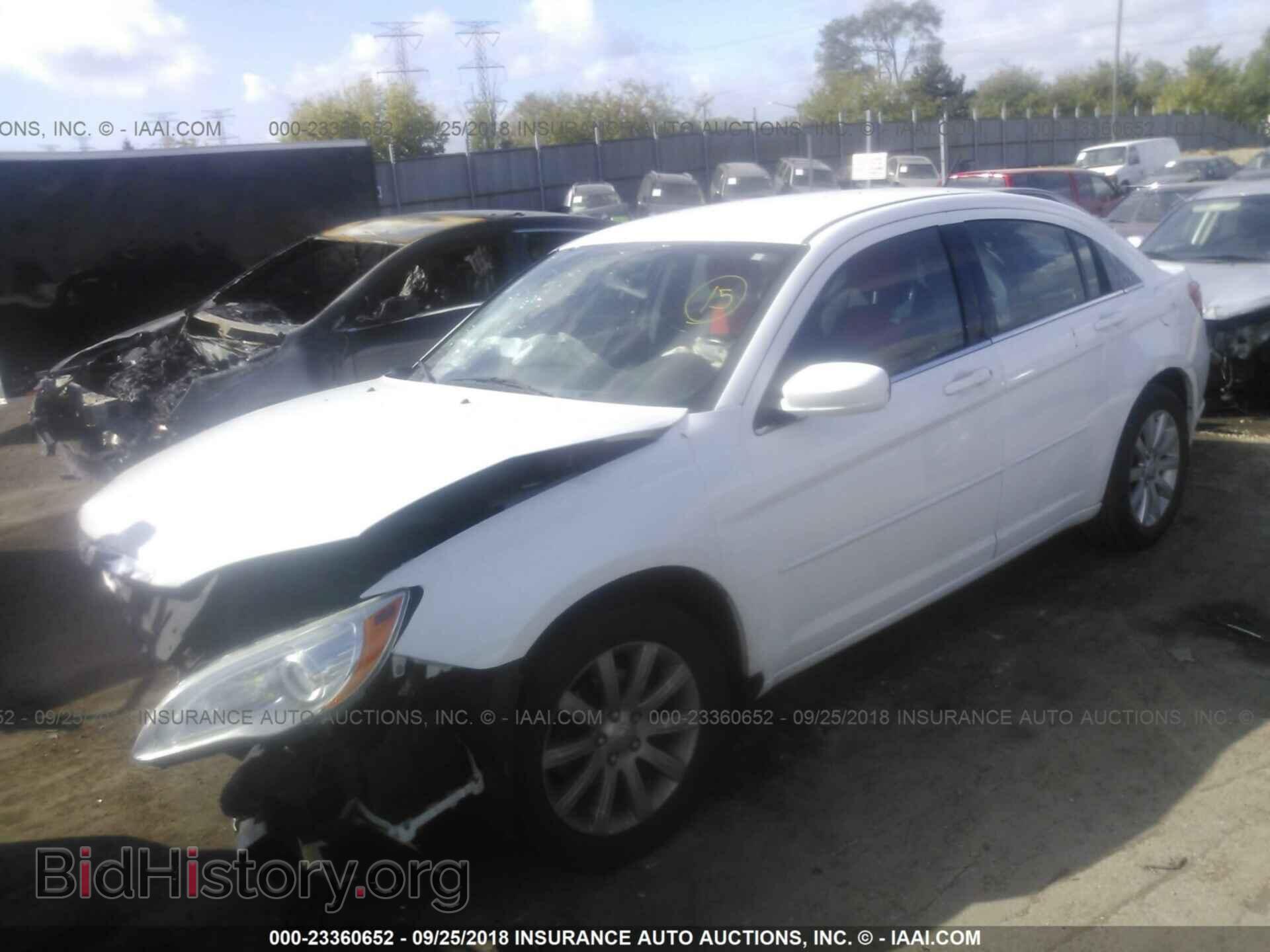 2013 CHRYSLER 200 - VIN: 1C3CCBBB9DN721624 - Фото 2