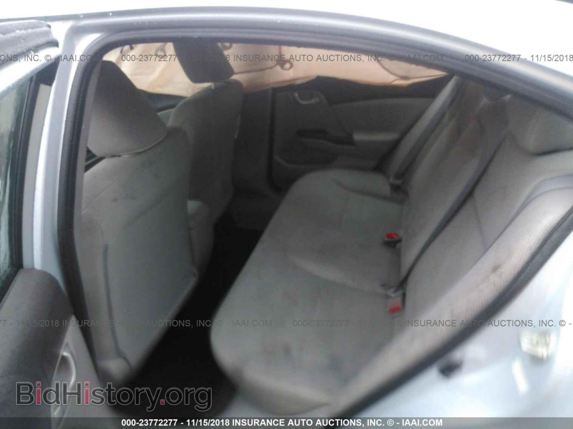 2012 Honda Civic - VIN: 19XFB2F57CE372515 - Фото 8