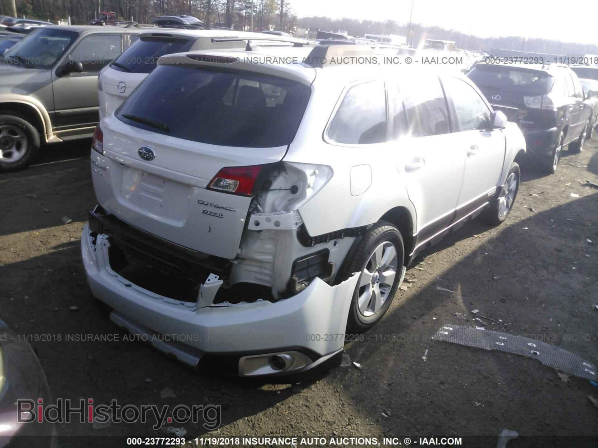 2011 Subaru Outback - VIN: 4S4BRBKC7B3437279 - Фото 4