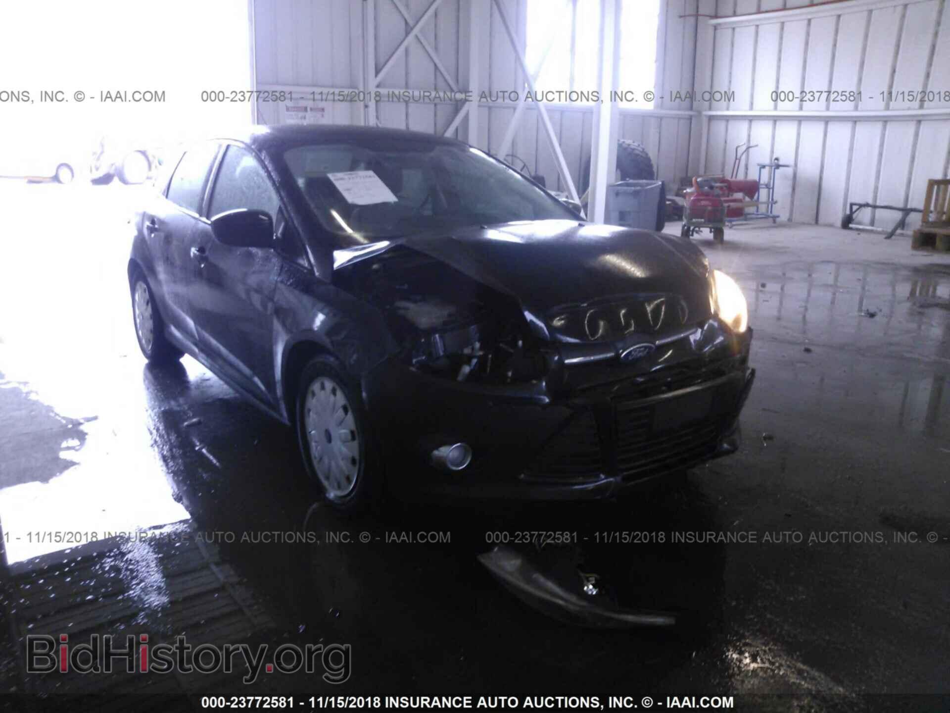 Photo 1FAHP3F23CL104175 - FORD FOCUS 2012