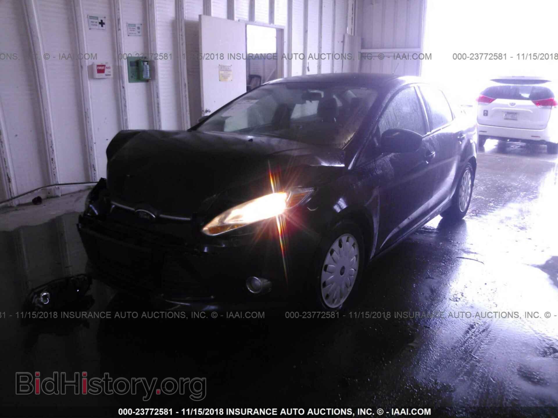 2012 FORD FOCUS - VIN: 1FAHP3F23CL104175 - Фото 2