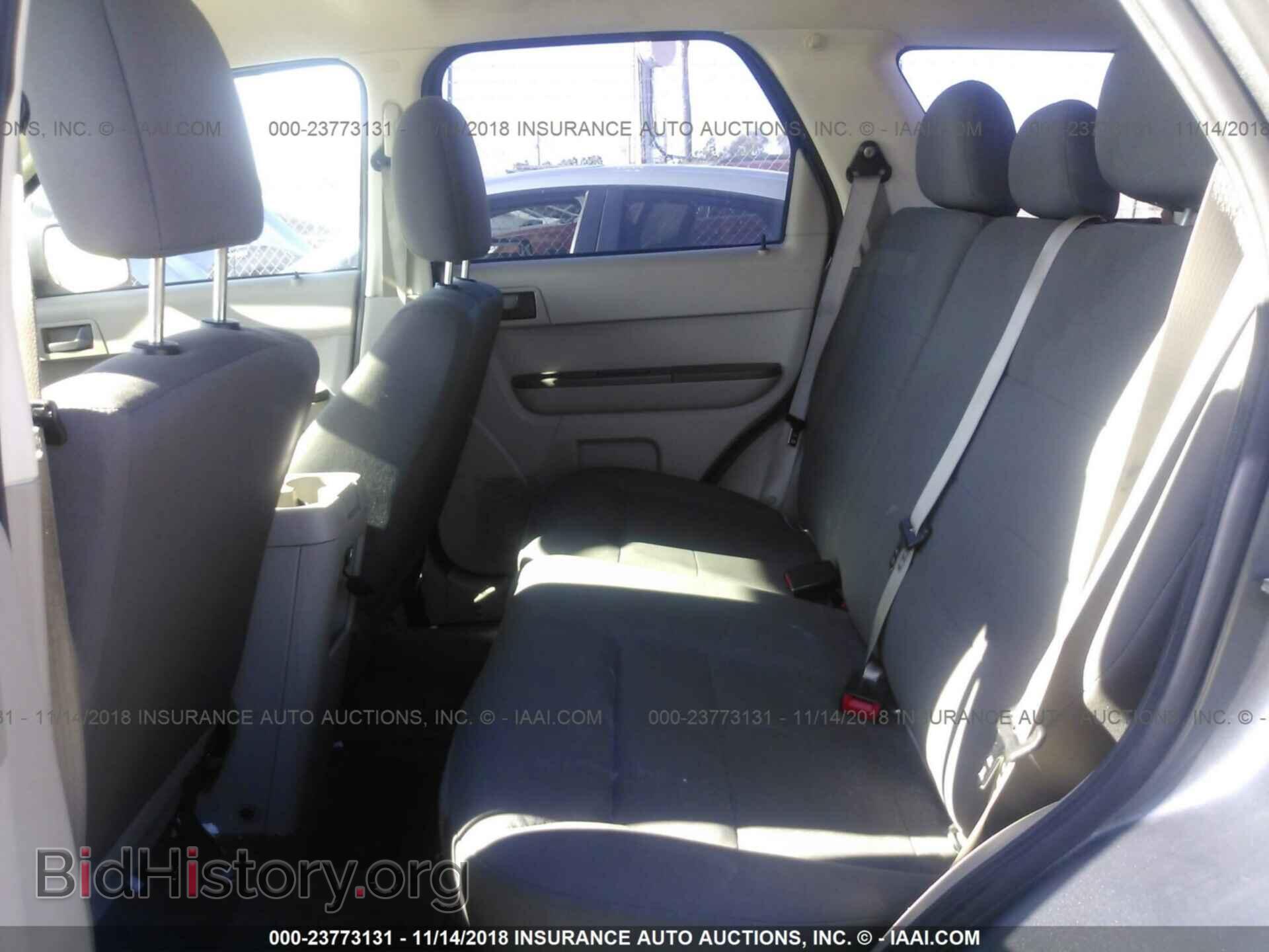 2011 Ford Escape - VIN: 1FMCU0C73BKC24733 - Фото 8