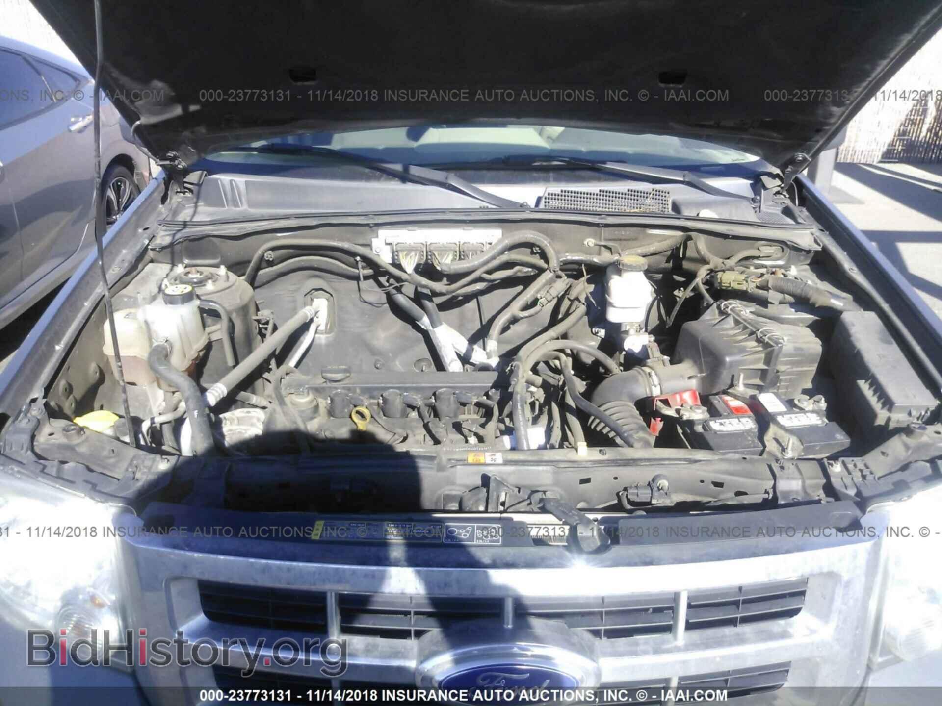2011 Ford Escape - VIN: 1FMCU0C73BKC24733 - Фото 10
