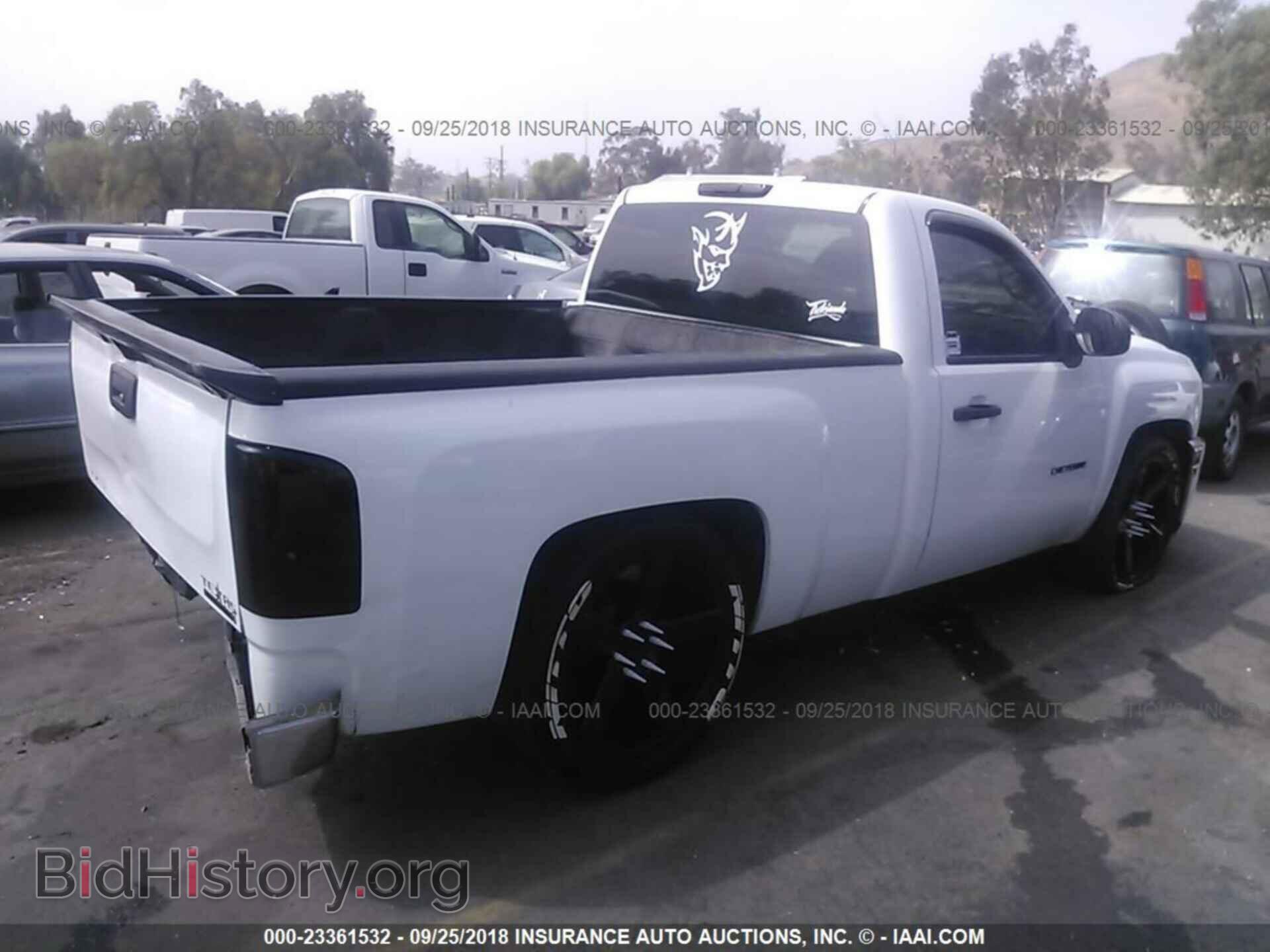 2010 CHEVROLET SILVERADO - VIN: 1GCPCPEX5AZ228481 - Фото 4