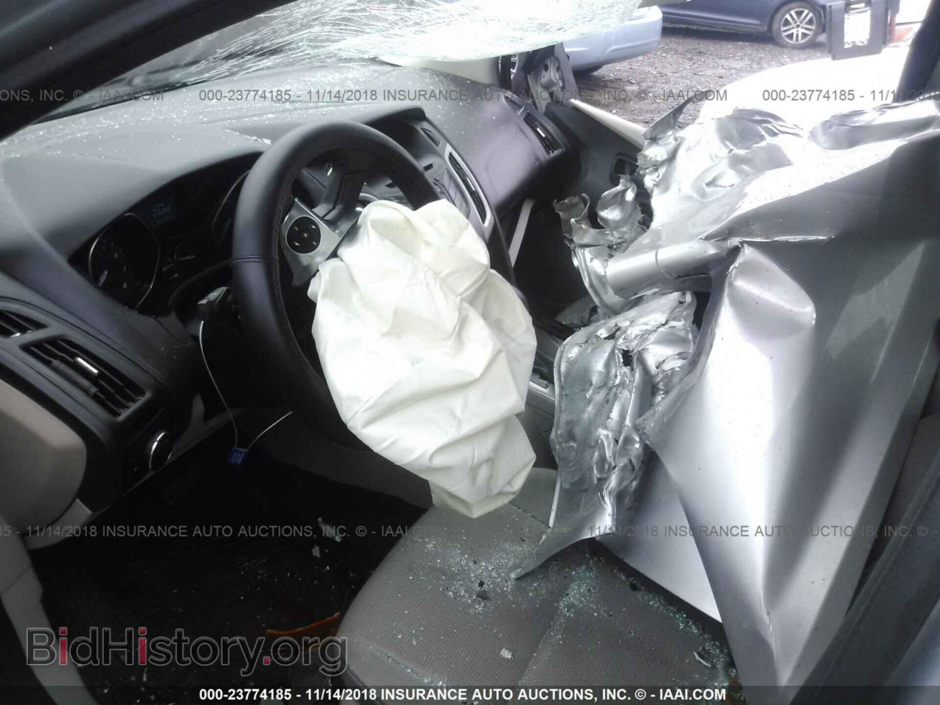 2012 Ford Focus - VIN: 1FAHP3F28CL456216 - Photo 5