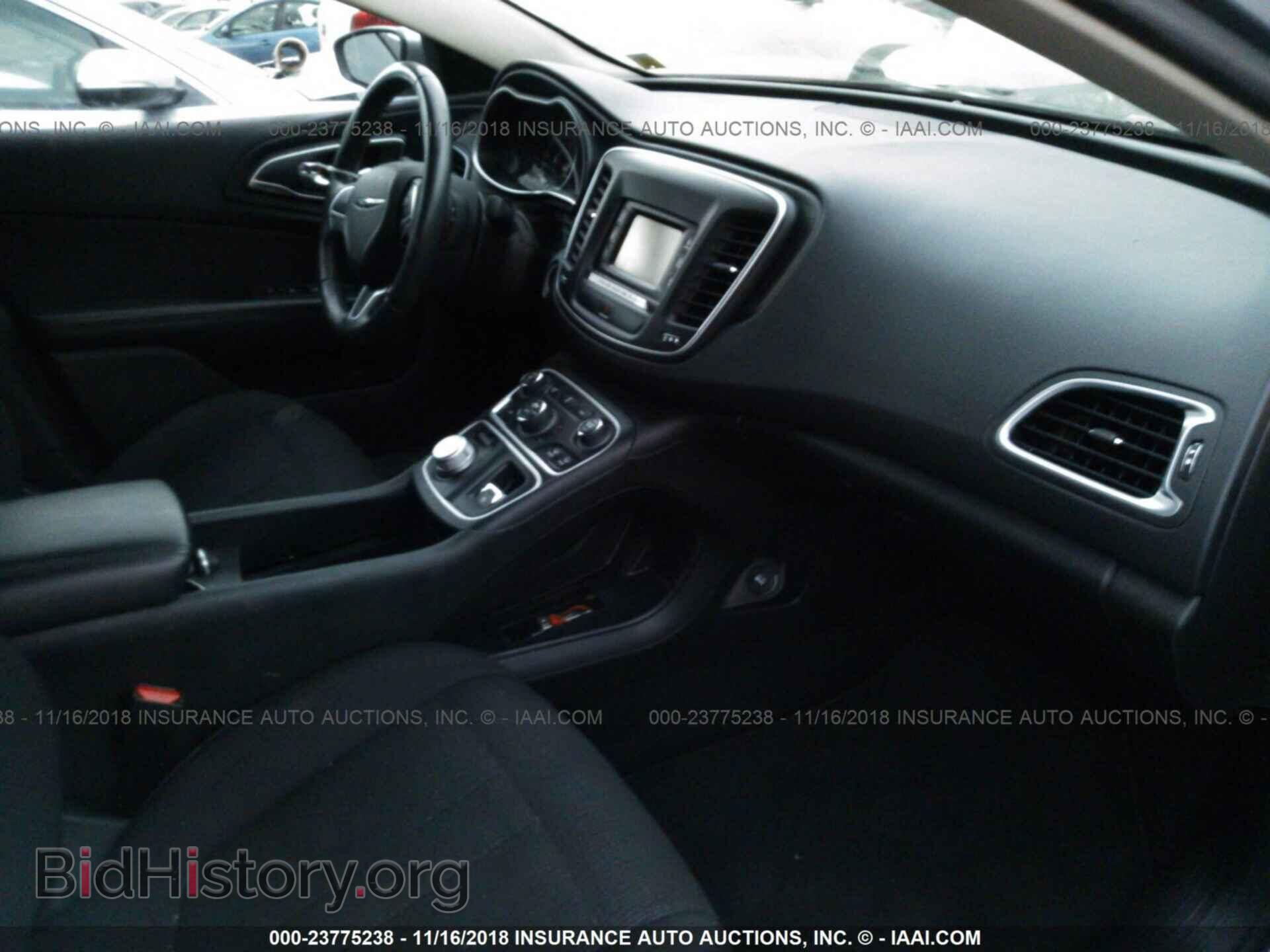 2015 Chrysler 200 - VIN: 1C3CCCAB1FN538258 - Photo 5
