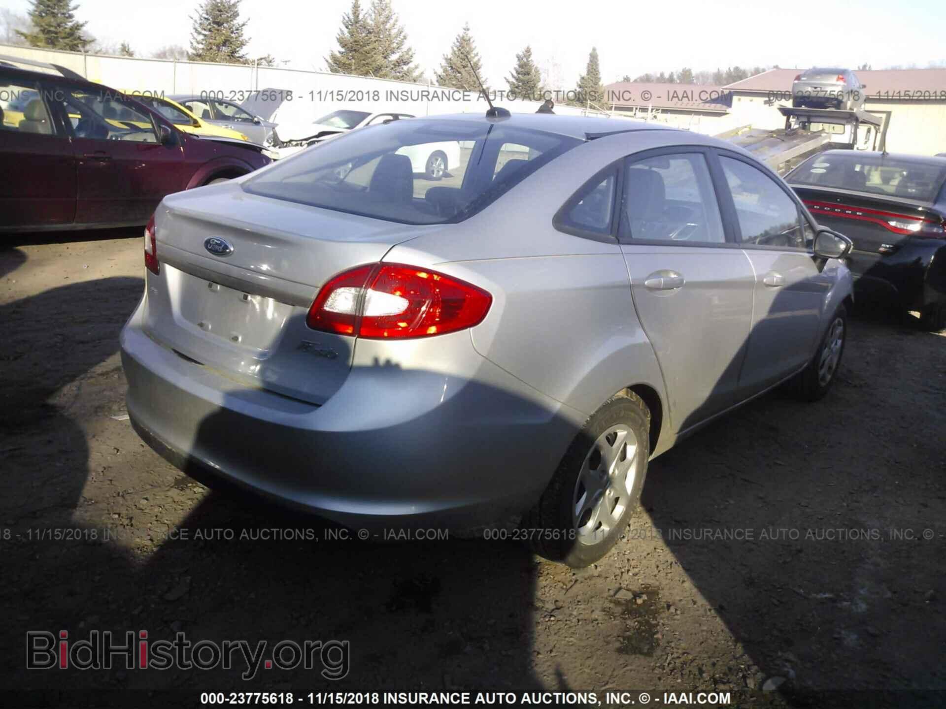 2013 Ford Fiesta - VIN: 3FADP4BJ8DM224376 - Фото 4