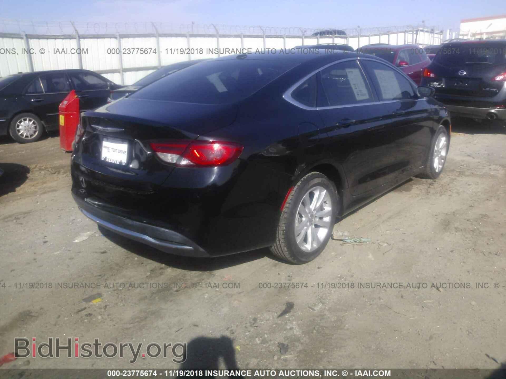 2015 Chrysler 200 - VIN: 1C3CCCAB7FN688875 - Photo 4