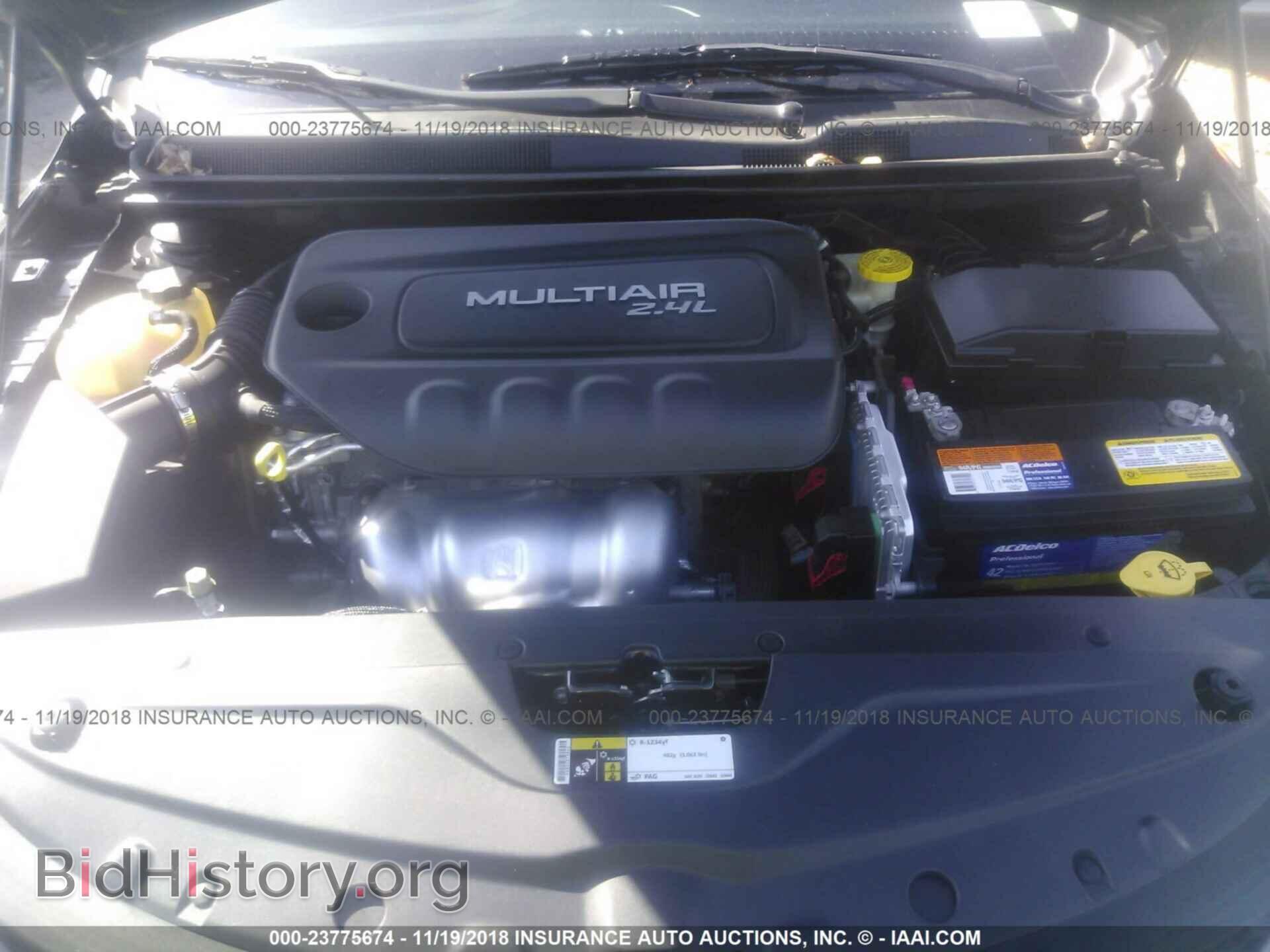 2015 Chrysler 200 - VIN: 1C3CCCAB7FN688875 - Photo 10