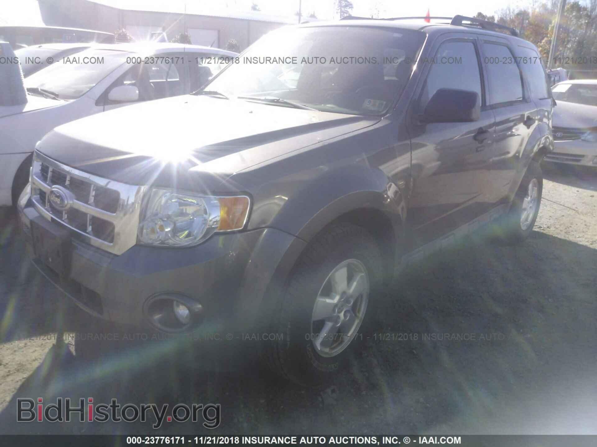 2011 FORD ESCAPE - VIN: 1FMCU9D77BKC36340 - Photo 2