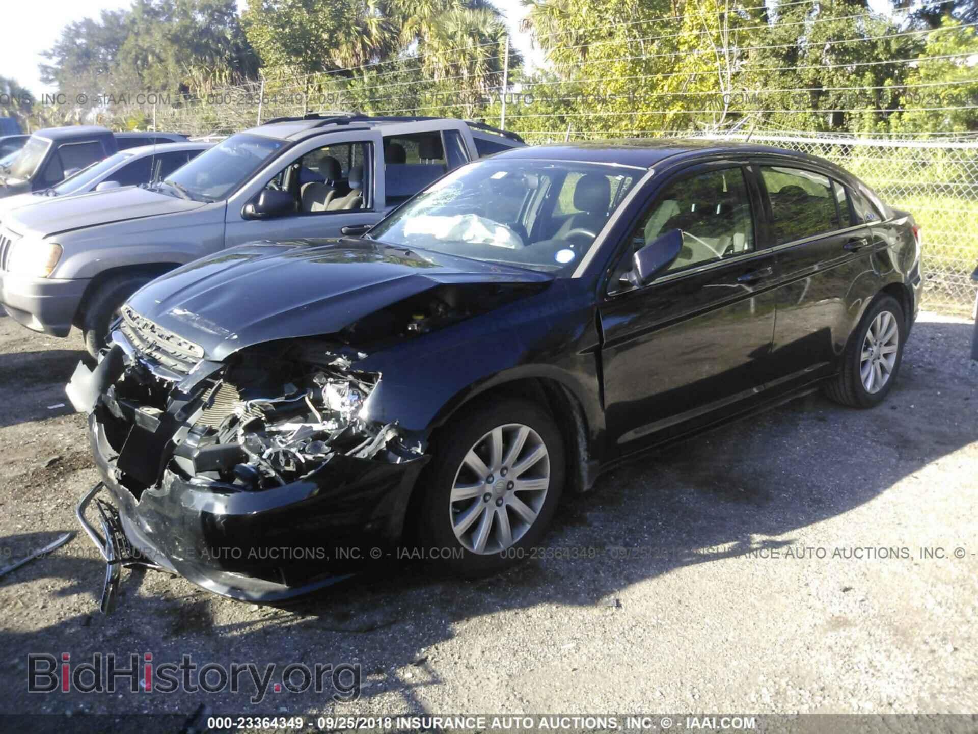 2011 CHRYSLER 200 - VIN: 1C3BC1FG3BN503185 - Photo 2
