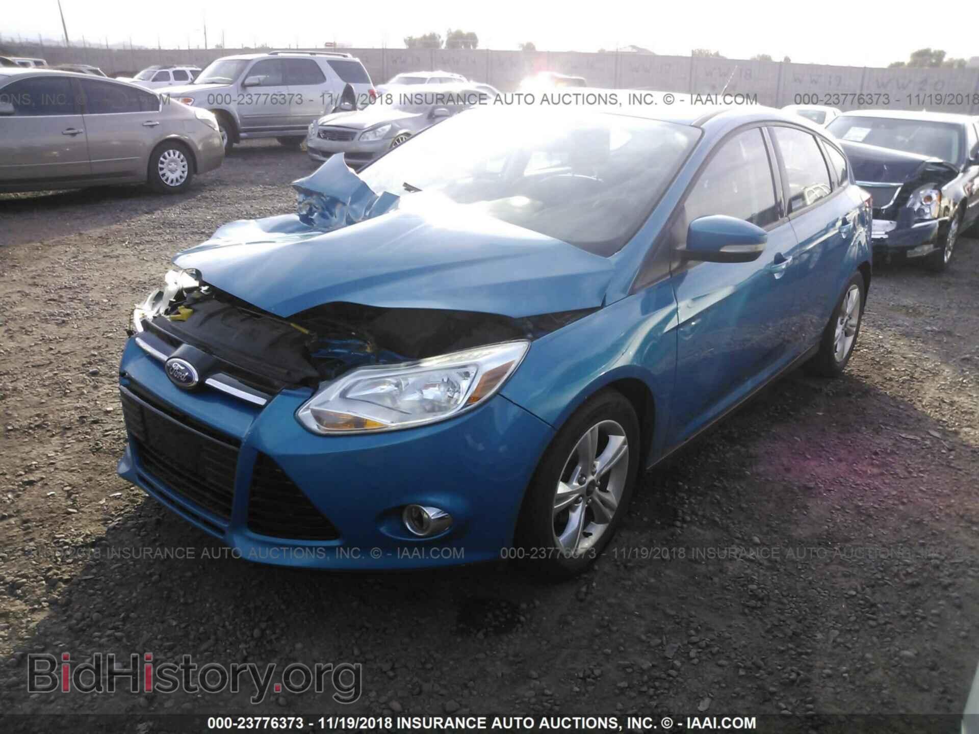 2012 Ford Focus - VIN: 1FAHP3K20CL228152 - Фото 2