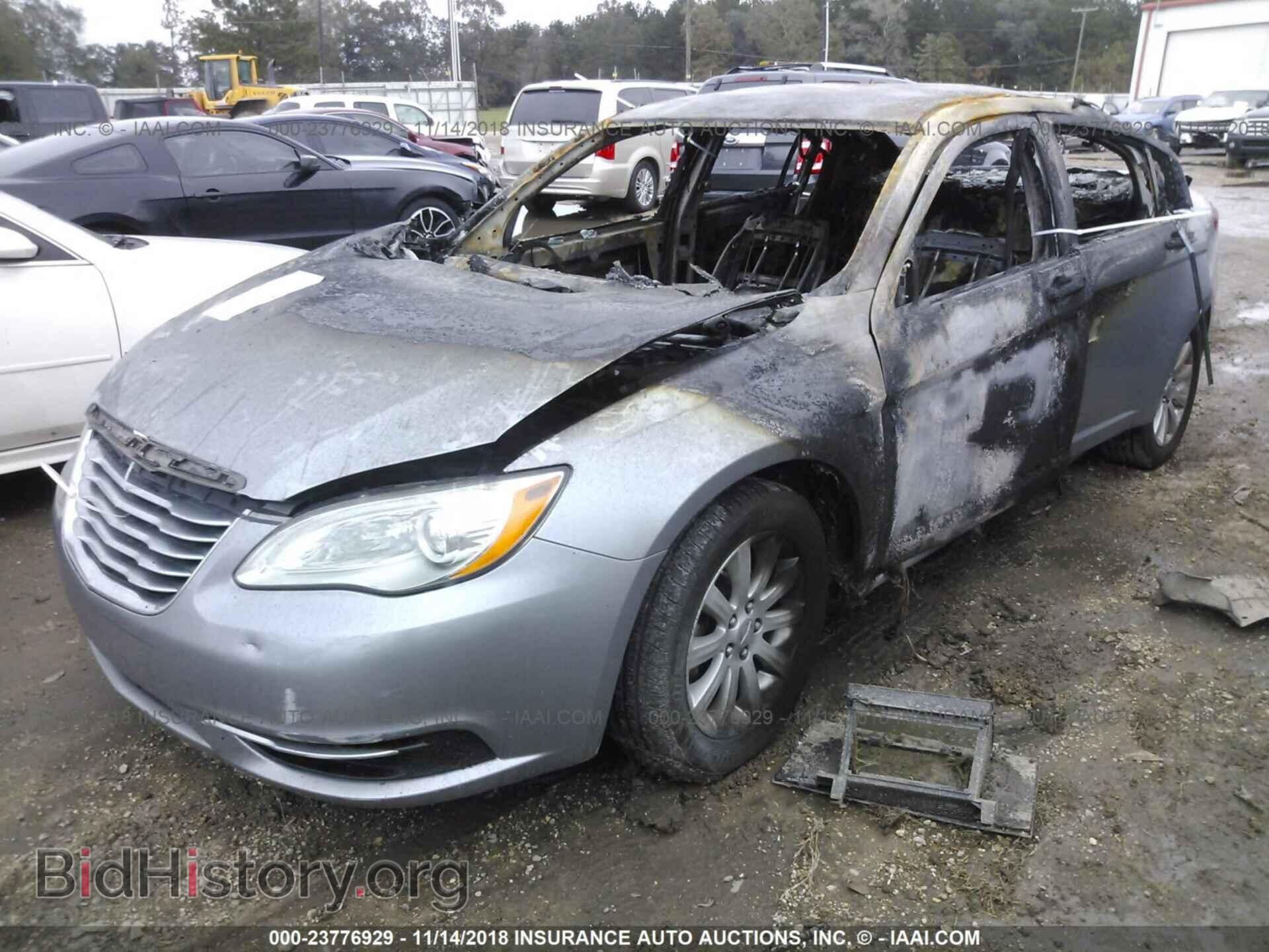 2013 CHRYSLER 200 - VIN: 1C3CCBBG7DN533843 - Фото 2