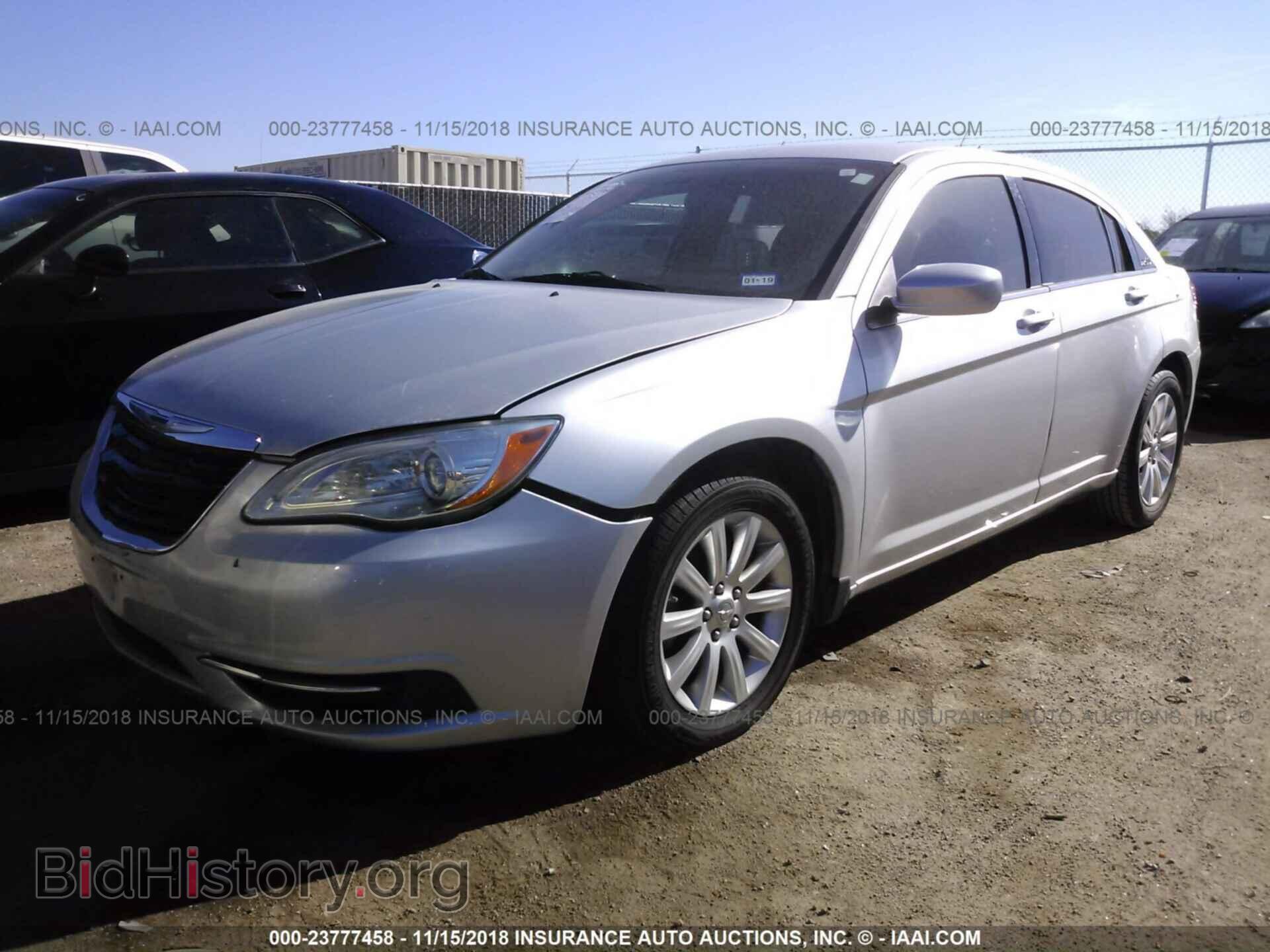 2012 CHRYSLER 200 - VIN: 1C3CCBBB3CN100720 - Фото 2