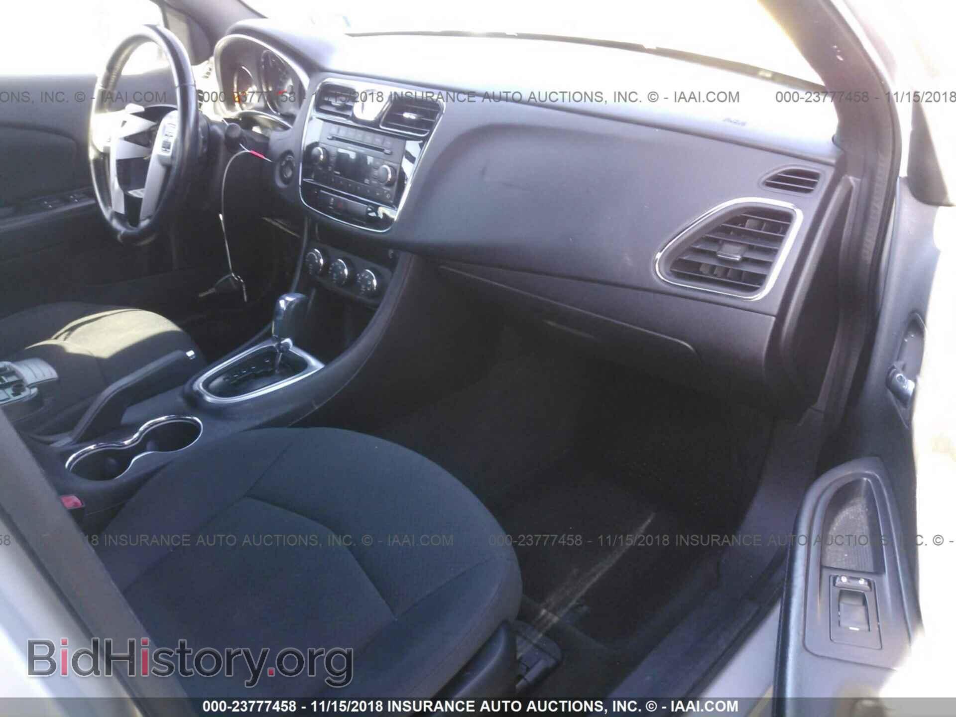 2012 CHRYSLER 200 - VIN: 1C3CCBBB3CN100720 - Фото 5