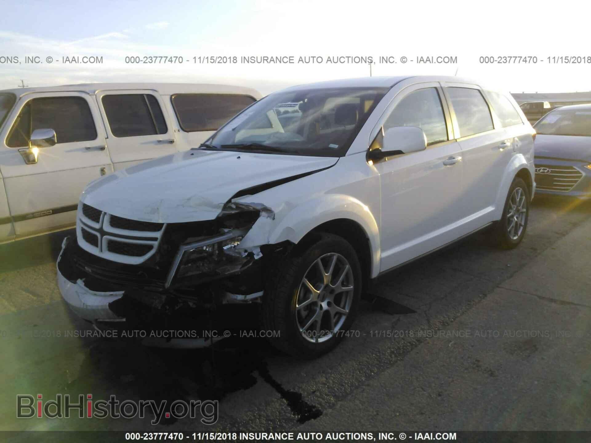 2018 Dodge Journey - VIN: 3C4PDCEG9JT379823 - Фото 2