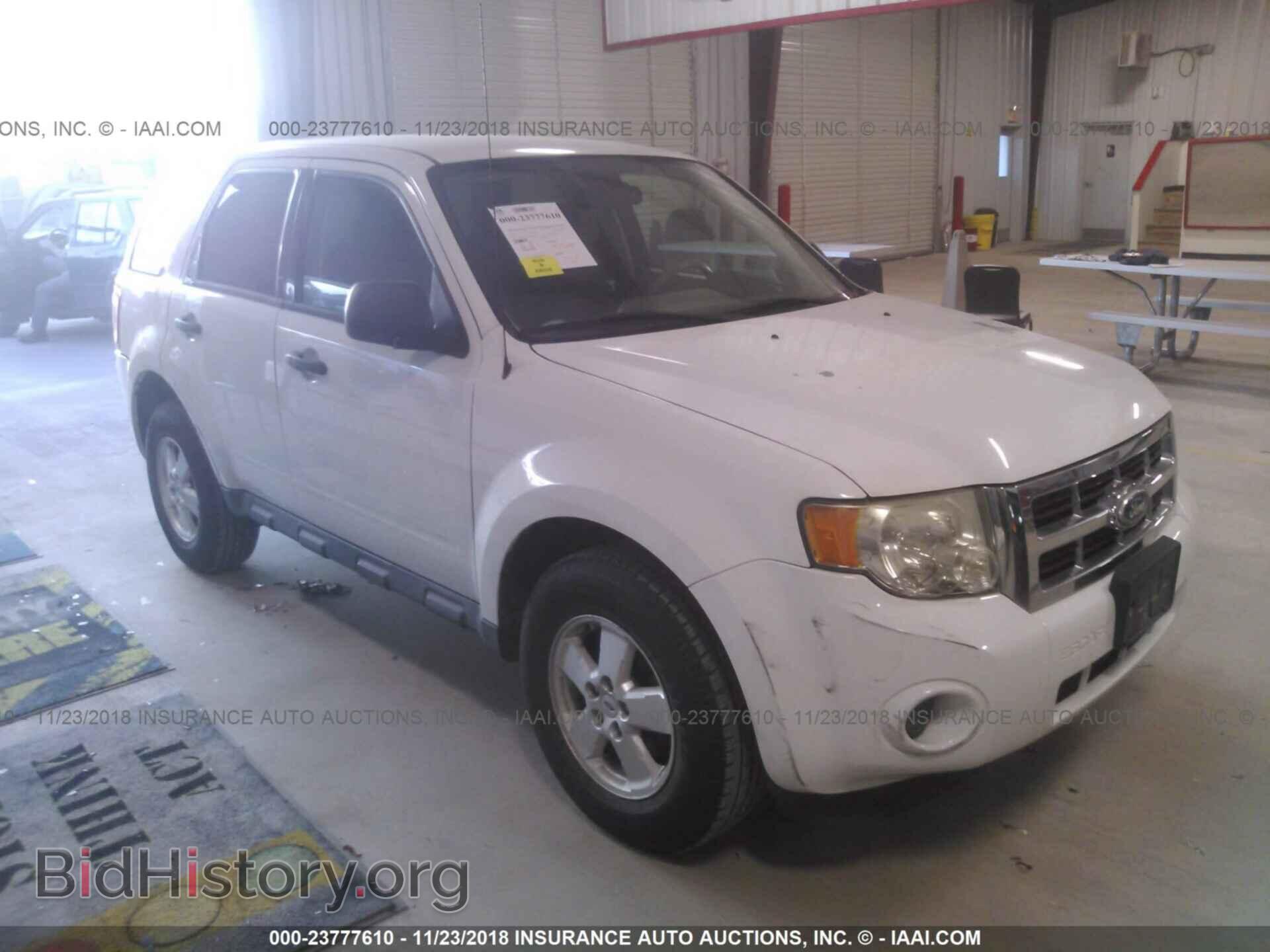 Photo 1FMCU0C79BKA09308 - Ford Escape 2011