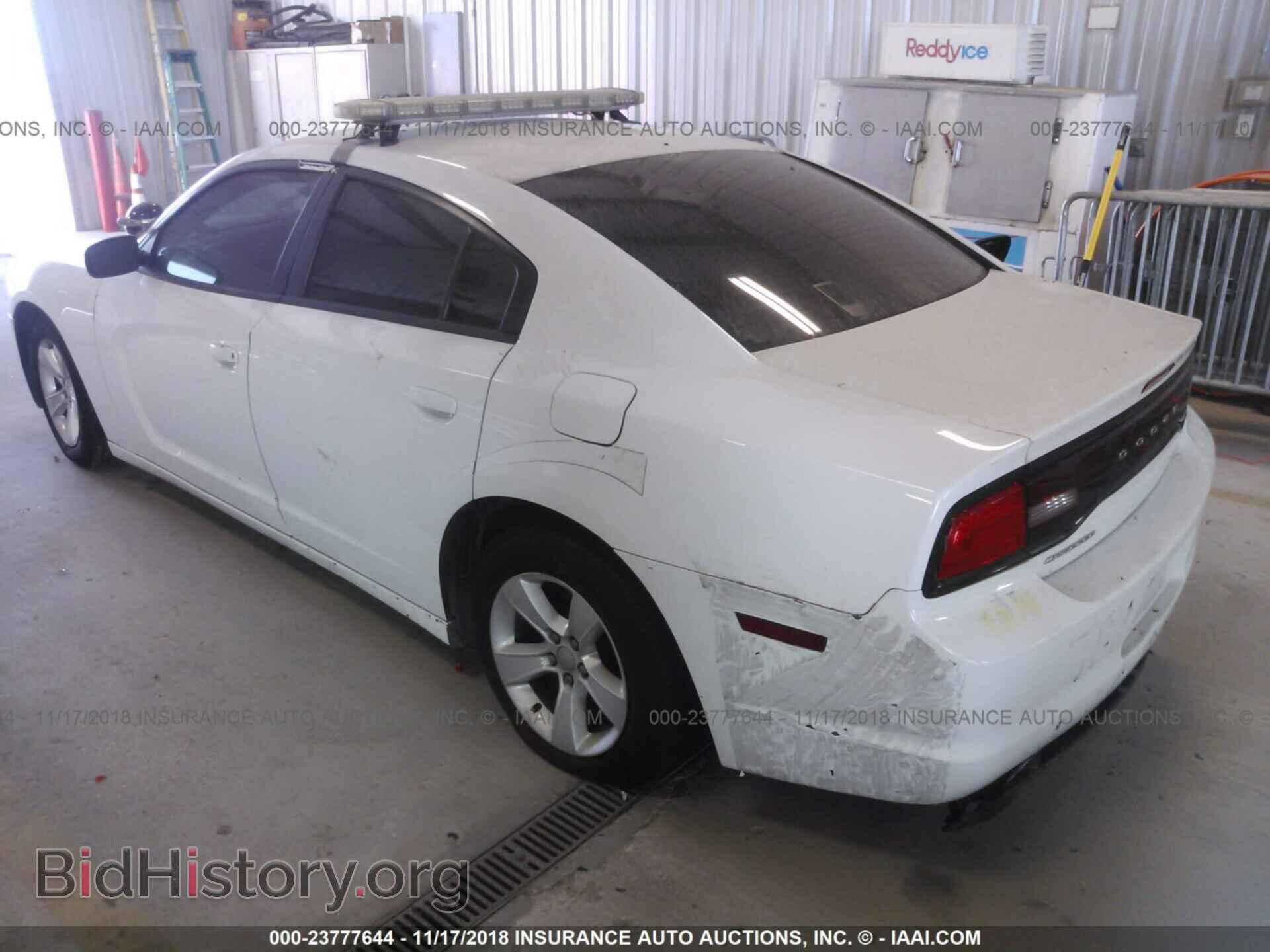 2012 Dodge Charger - VIN: 2C3CDXBG2CH120617 - Фото 3