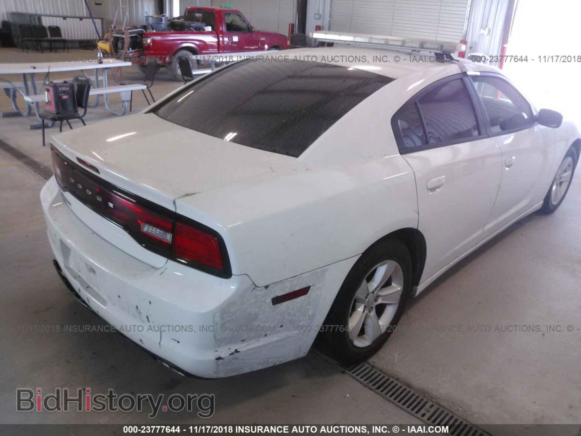 2012 Dodge Charger - VIN: 2C3CDXBG2CH120617 - Фото 4