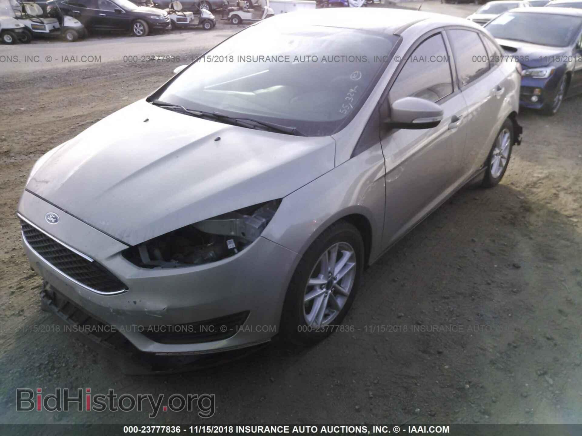 2015 Ford Focus - VIN: 1FADP3F22FL300465 - Photo 2