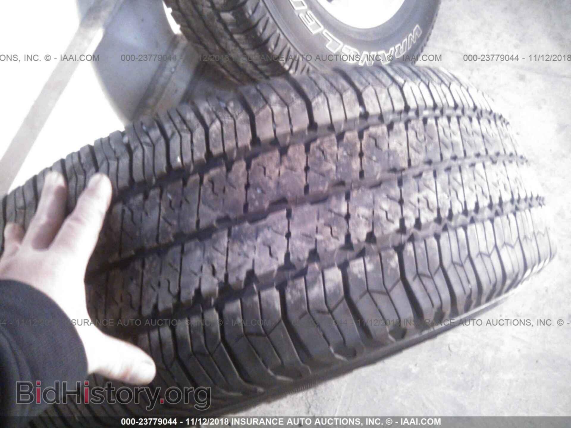 2014 Jeep Wrangler - VIN: TIRES - Фото 8