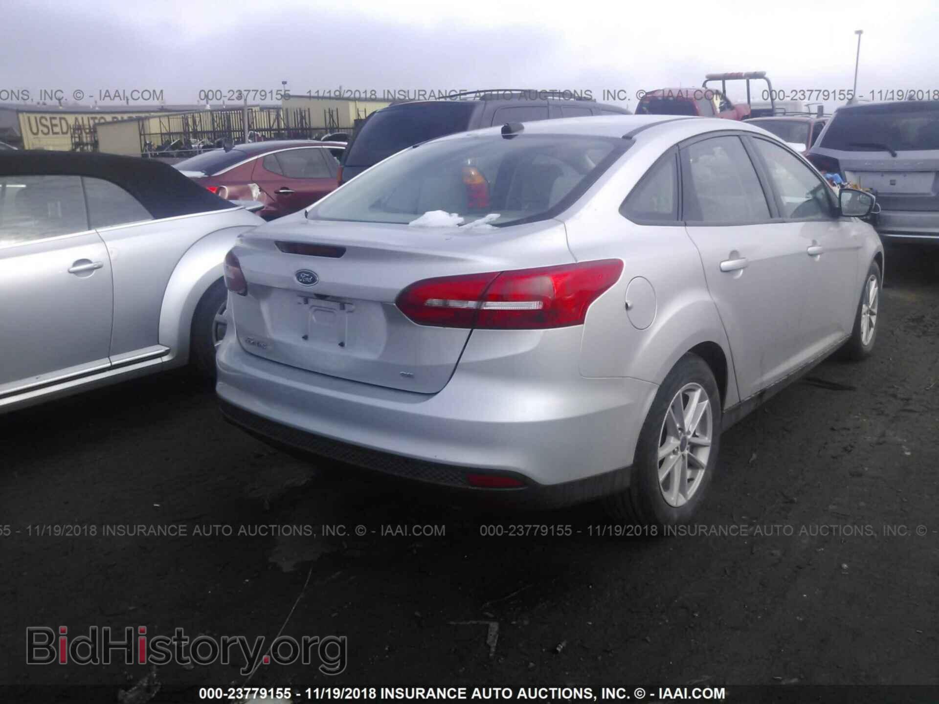 2018 Ford Focus - VIN: 1FADP3F2XJL324800 - Photo 4