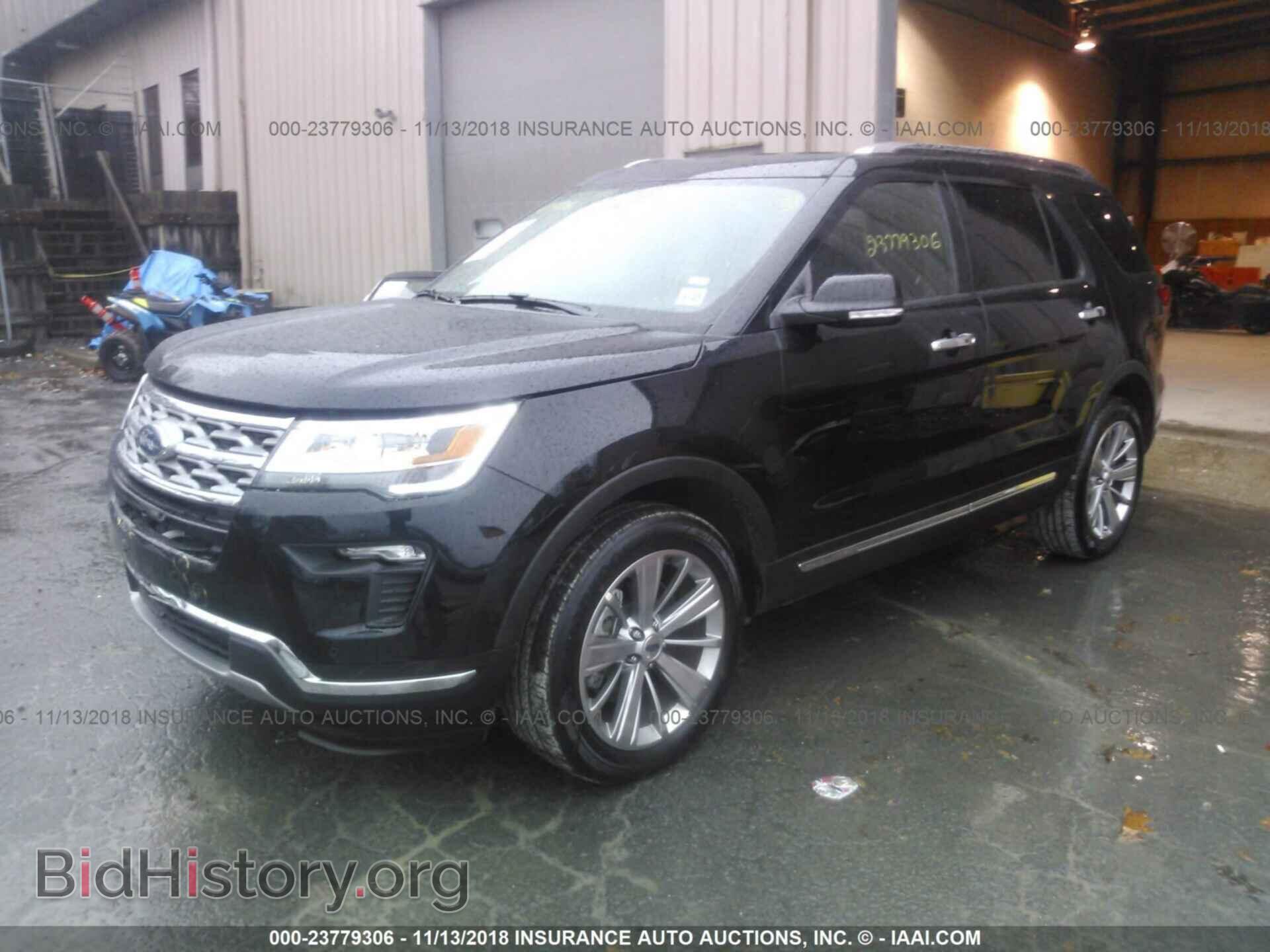 2018 Ford Explorer - VIN: 1FM5K8F8XJGB33588 - Photo 2