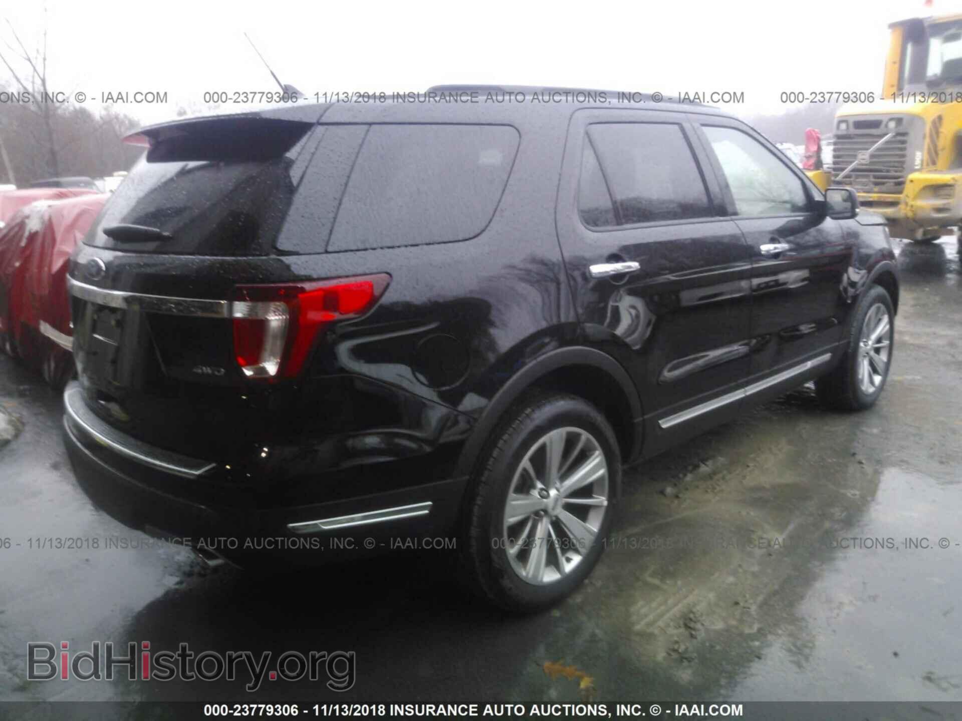 2018 Ford Explorer - VIN: 1FM5K8F8XJGB33588 - Photo 4