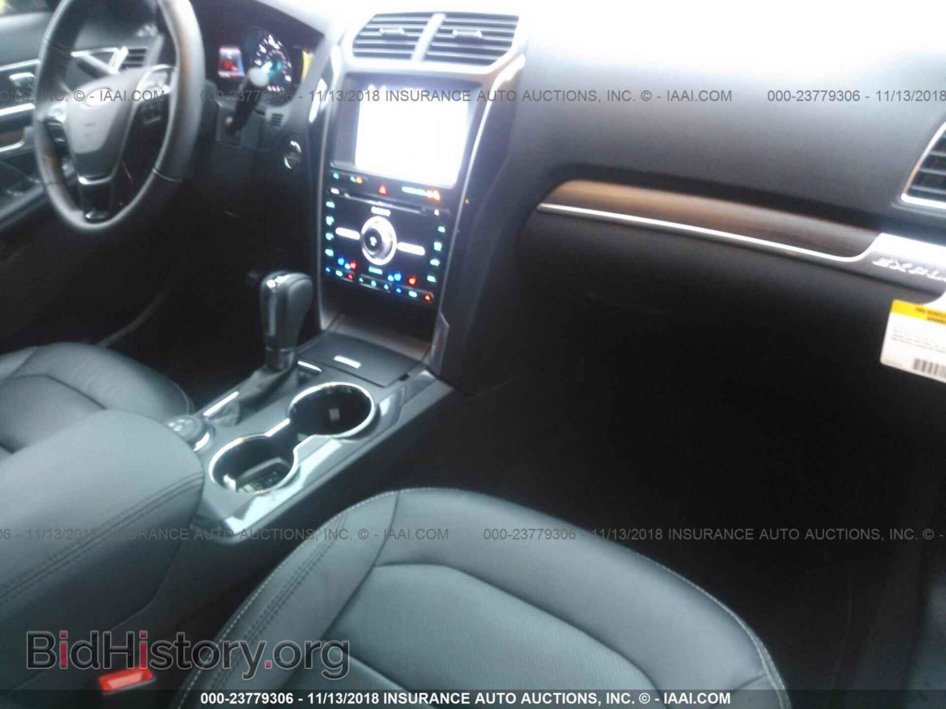 2018 Ford Explorer - VIN: 1FM5K8F8XJGB33588 - Photo 5