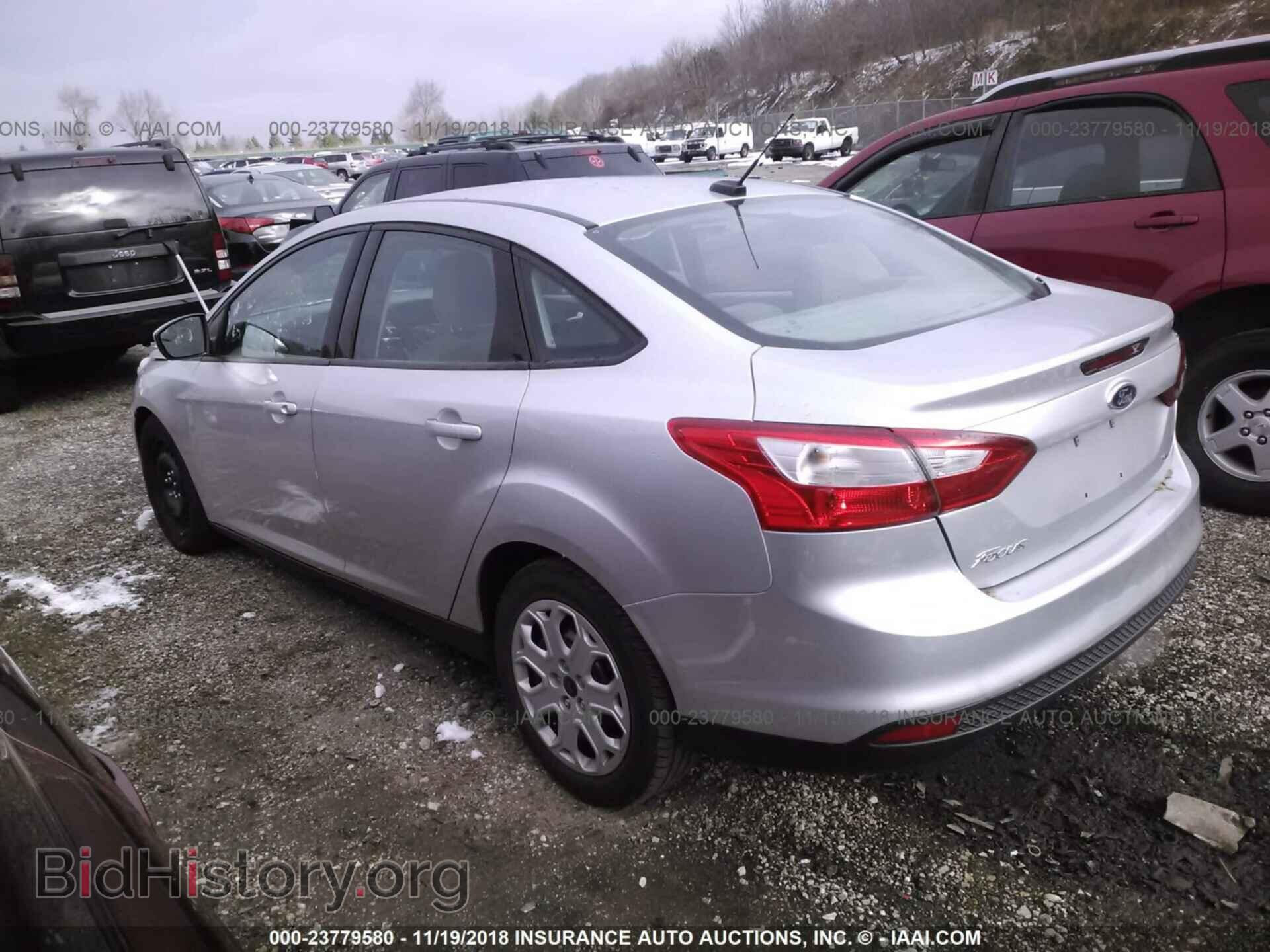 2012 Ford Focus - VIN: 1FAHP3F22CL470922 - Photo 3